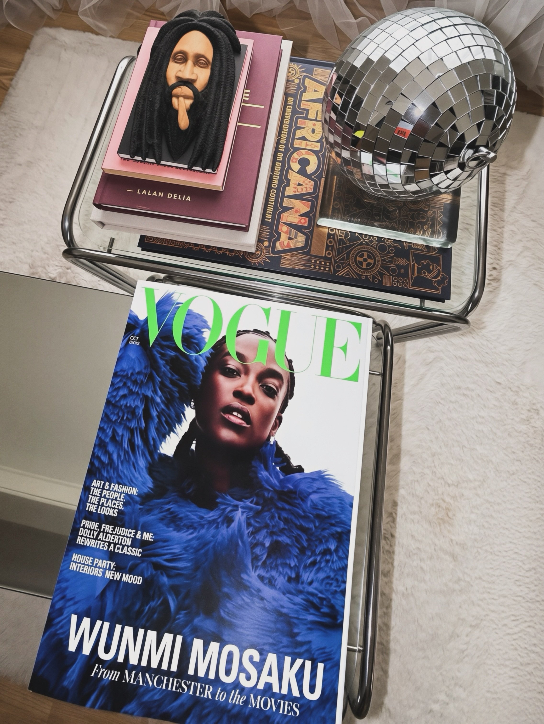 ＮＥＷ ＡＤＤＩＴＩＯＮ 
ＦＯＲ ＴＨＥ ＣＯＦＦＥＥ 
ＴＡＢＬＥ

#wunmimosaku #newvogue #britishvogue #blackhistorymonthuk