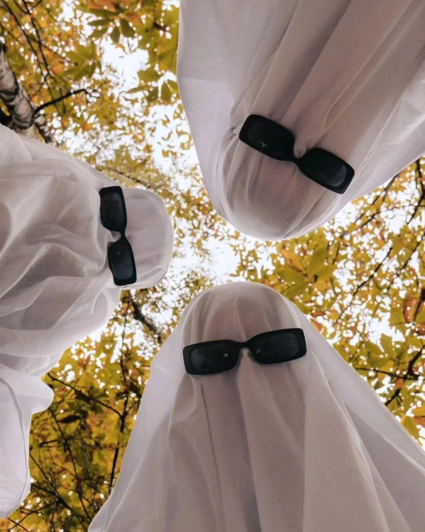Creative photoshoot incoming 👻 
I still can't get over this one&mdash;laughing at every single scene! 🤣

This experience with my friends is definitely a memory we will cherish for many years! 
It's already worth making it a tradition. 

These are t