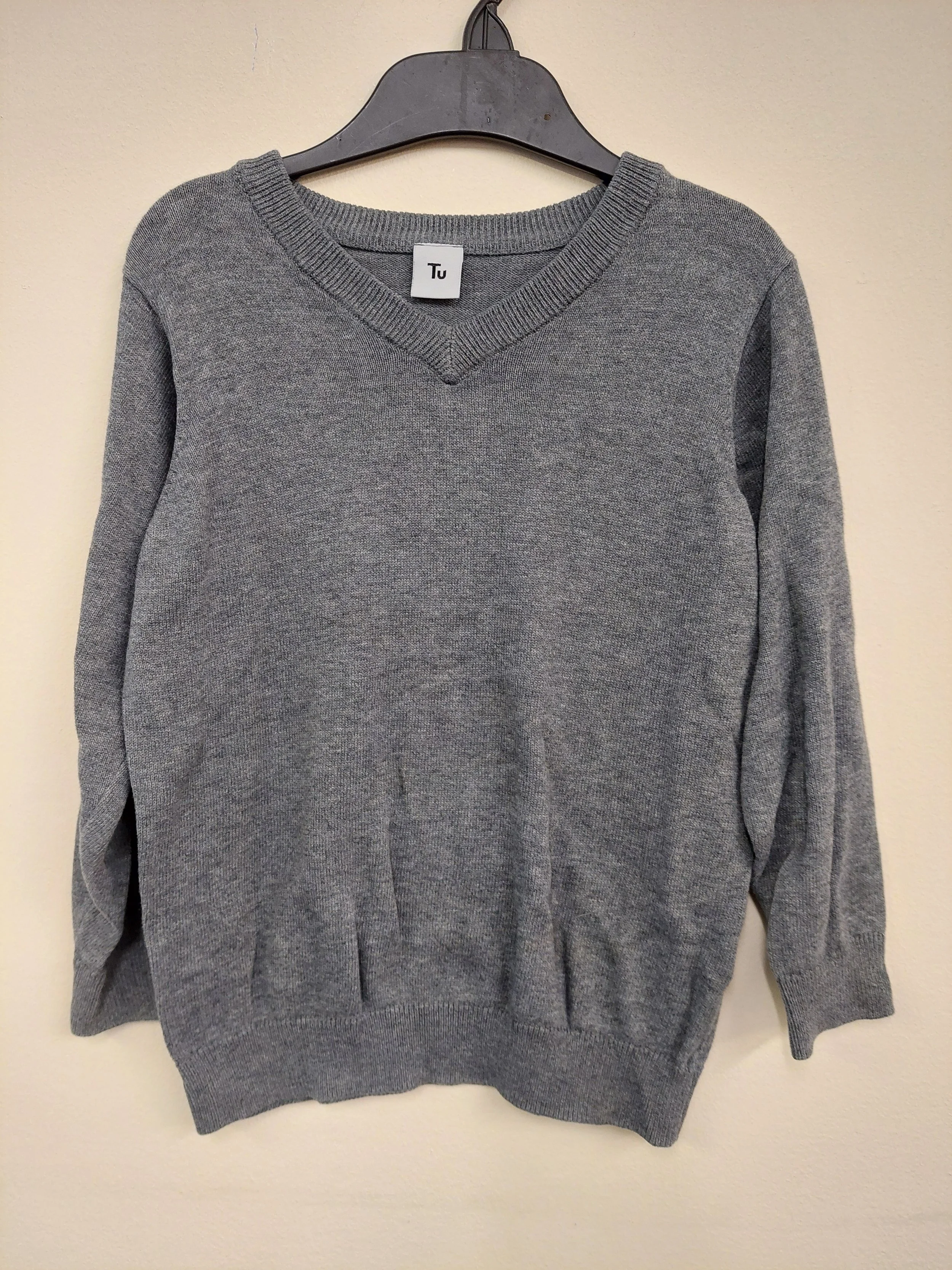 Grey v-neck jumper