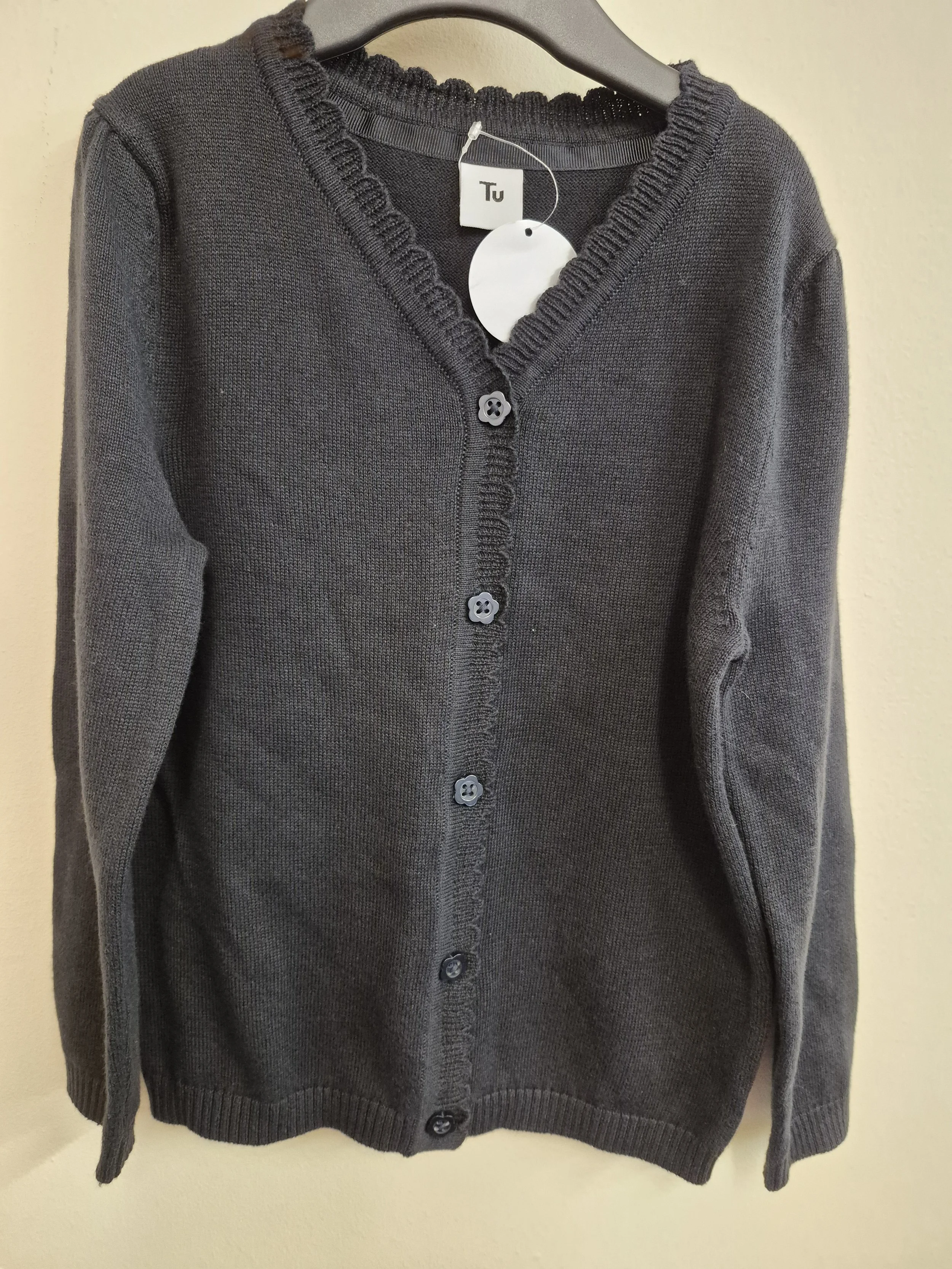 Black cardigan (scalloped edge)