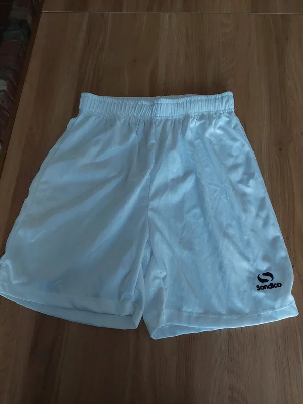 White sports shorts. XS. Sandico