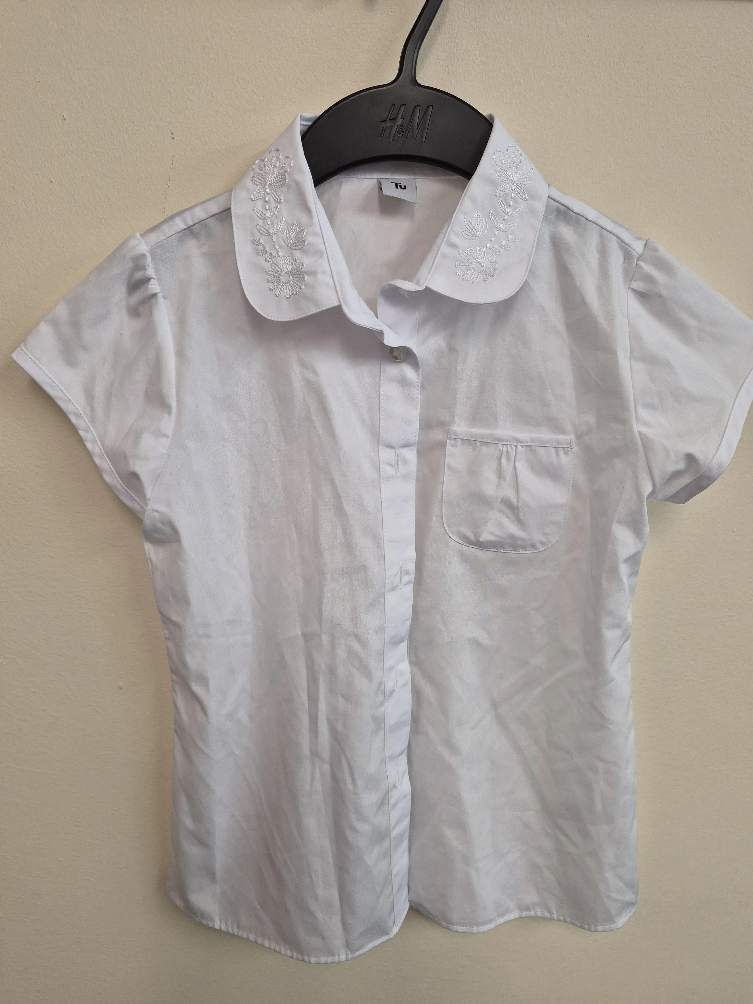 Girls white blouse (decorative collar) 10y