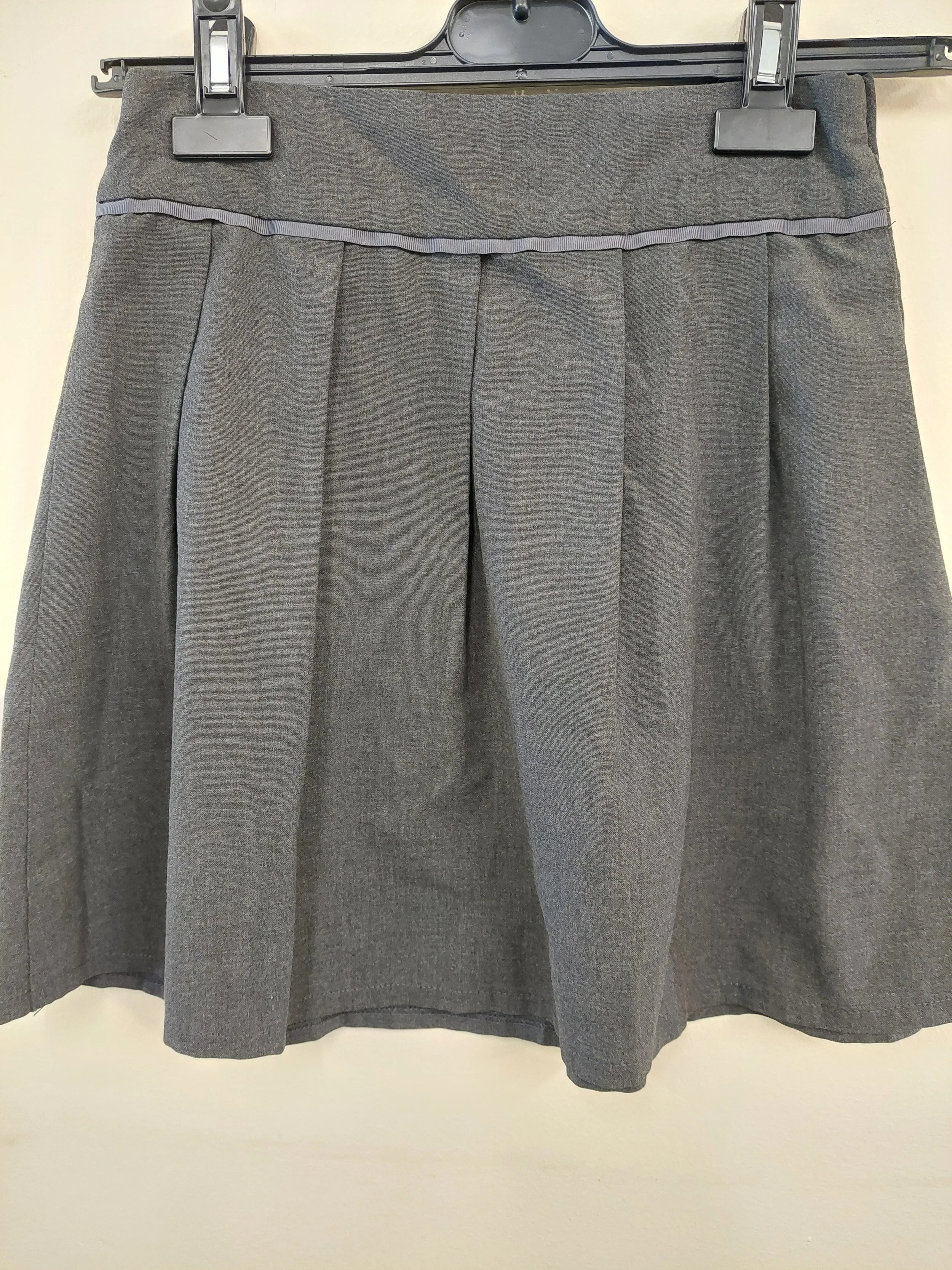 Multi-pleat with edging