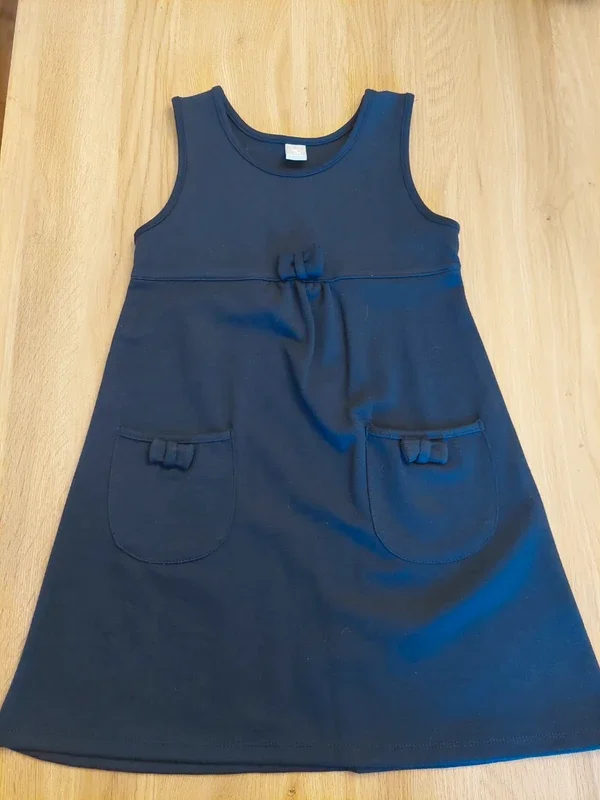 Pinafore dress. Navy blue. 5y TU