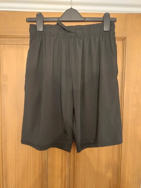 Black sports shorts. XL.