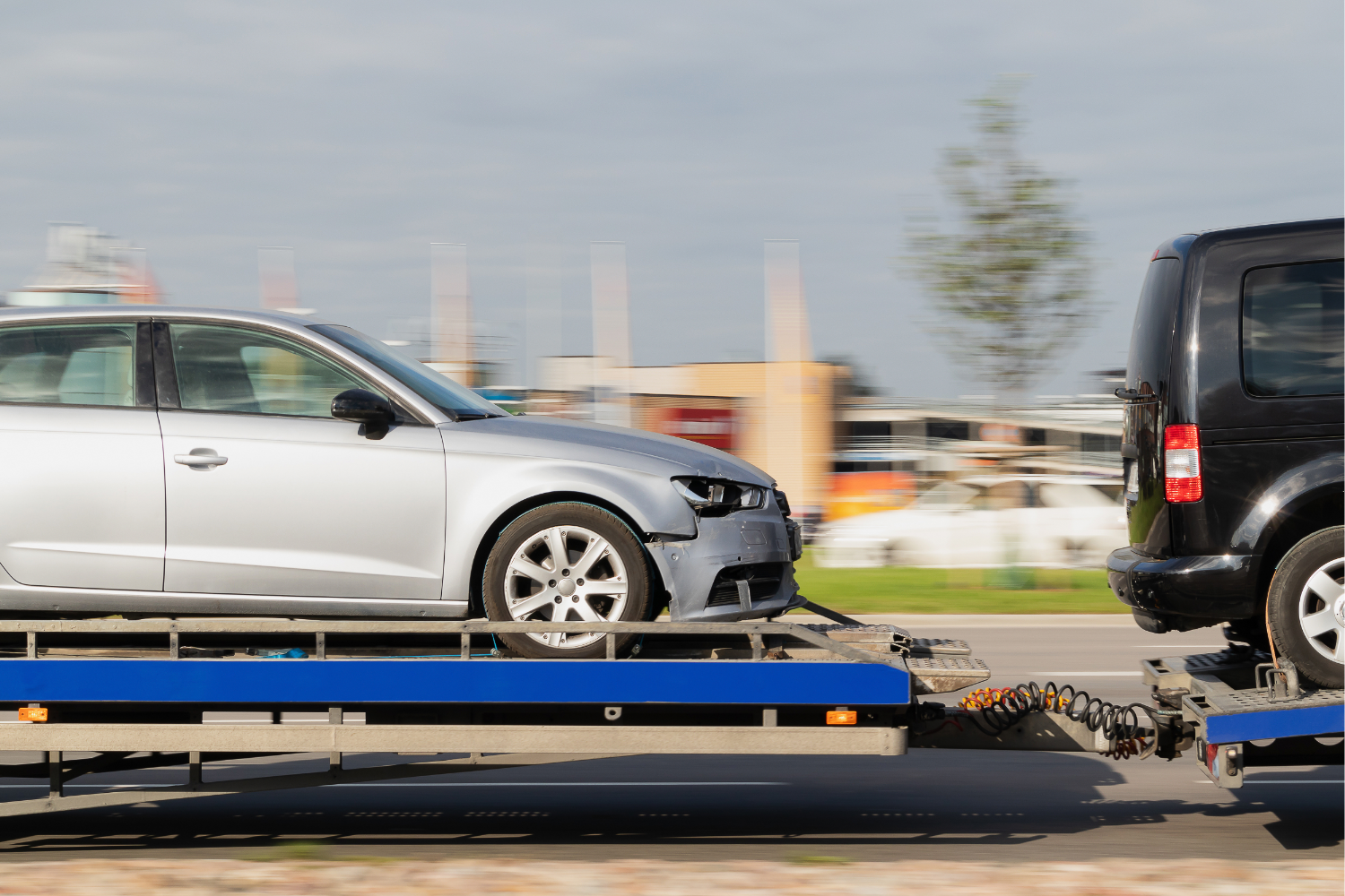 What Makes Long-Distance Towing the Safest Option for Interstate Vehicle Moves