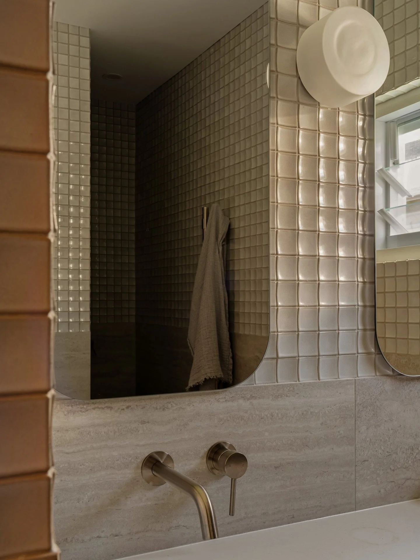 Quality needs space.

Visual Assests captured for Cedar Constitutions

Captured by @gccvisuals 
Build: @cedar.au 

#interiorphotography #bathroominteriors #tilersofinstagram #customhomedesign #luxuryhomes