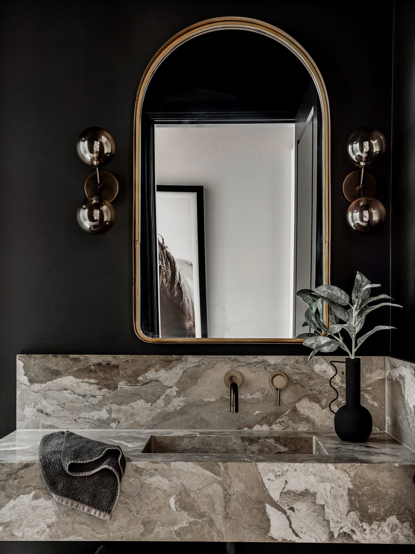 Captured for brands thinking long-term.

Captured by @gccvisuals
Designed by Victoria of @carteer.development.design
Curtain and shades: @toptiershadesau
Builder: @tandco.projects
Architect: @saltbuildingdesign
Furnitures: @cocorepublic
Tapwares: @ya