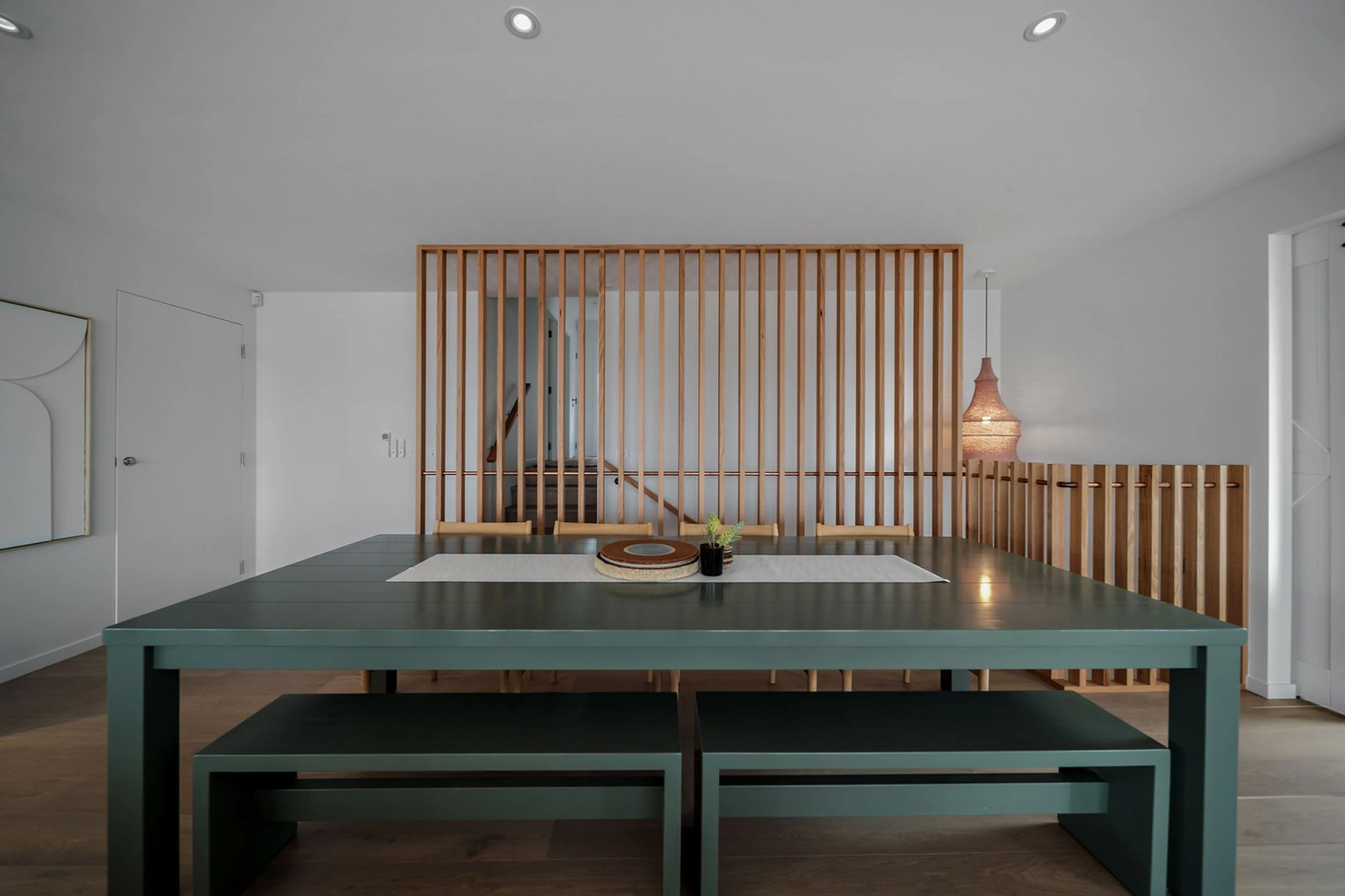 dawn-house-dining-room-timber-screen.jpg