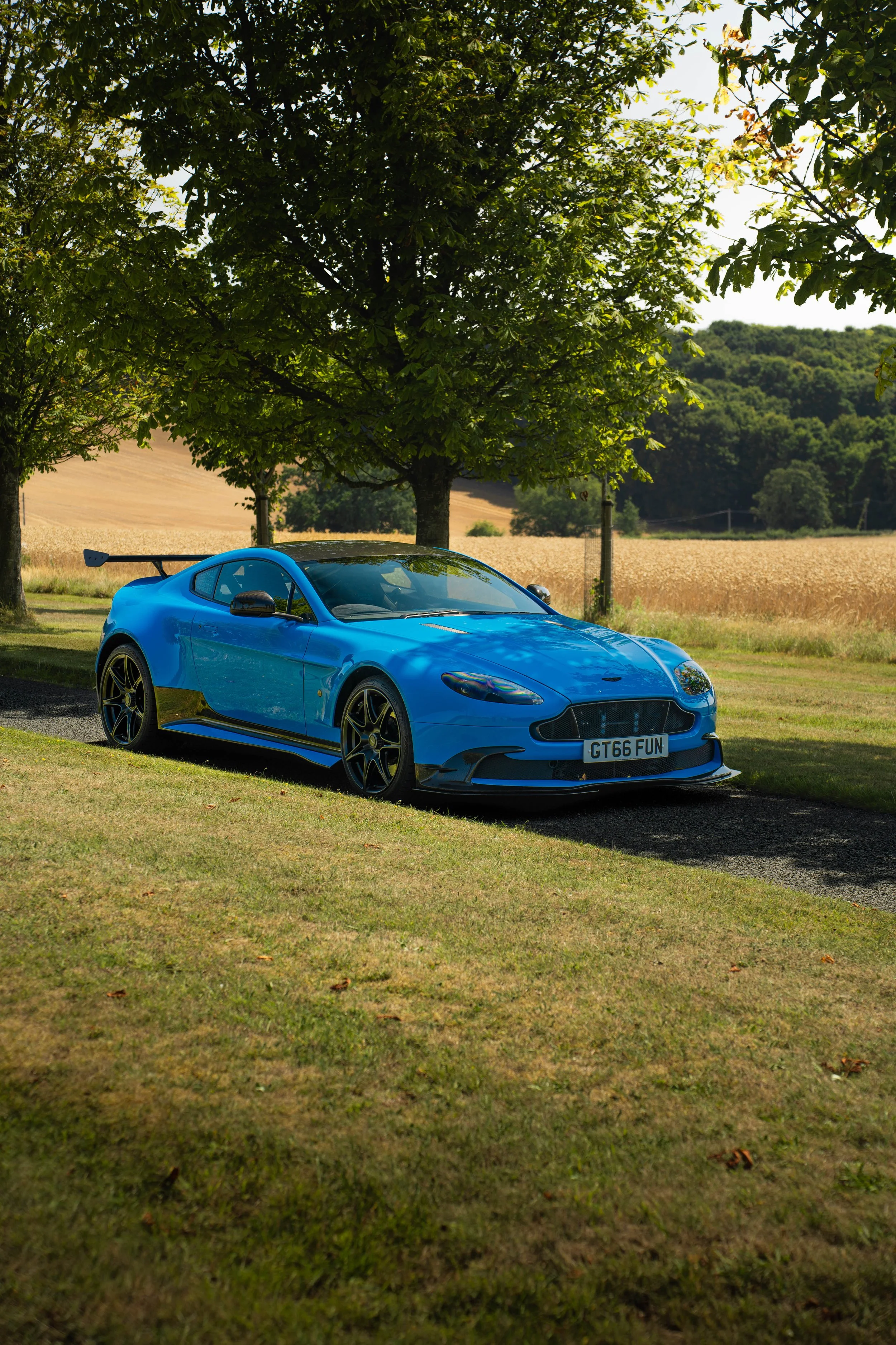 Aston gt8