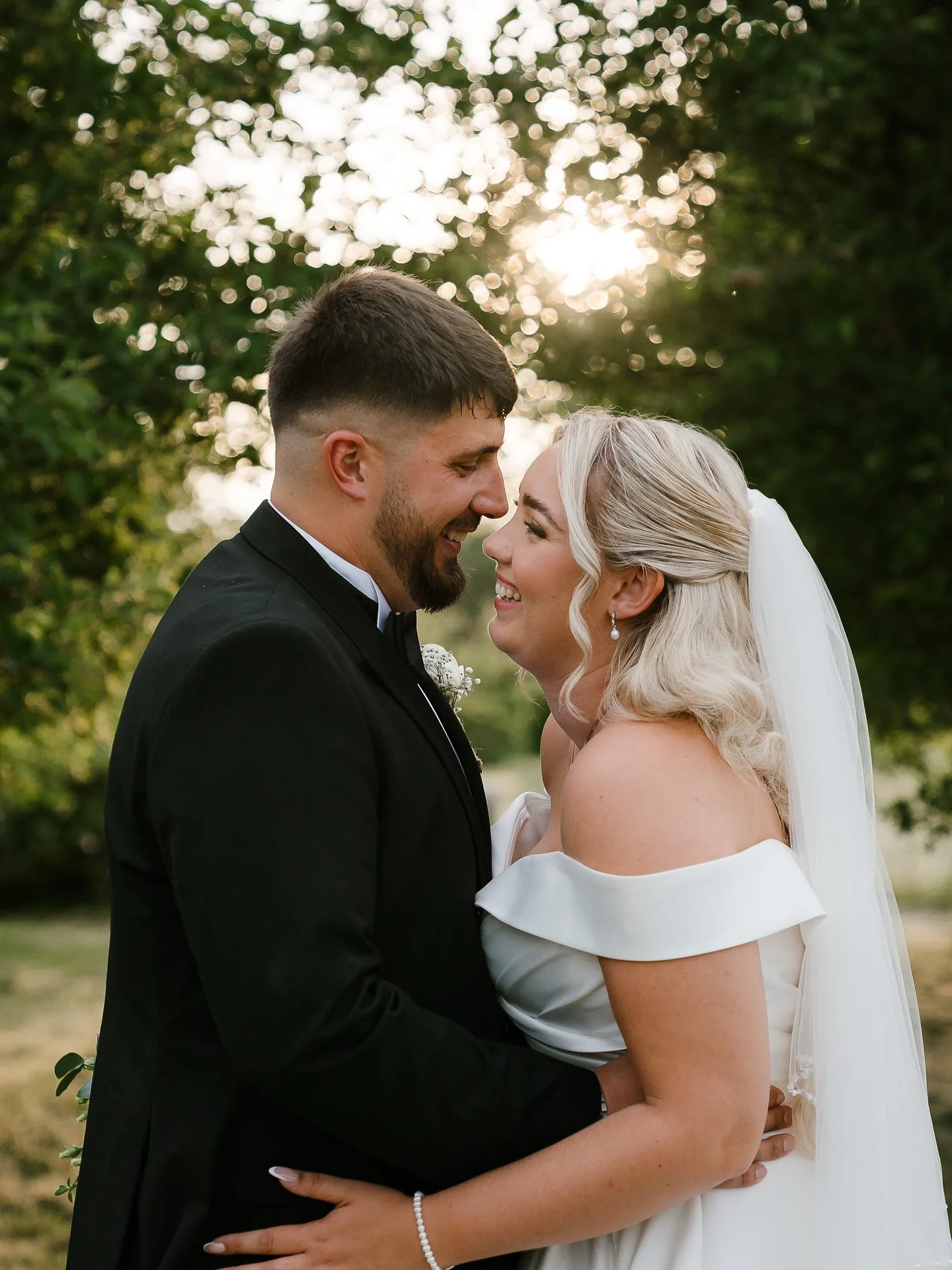 Such a beautiful day with stunning weather on Saturday for Chloe and Jacks big day. Such an awesome day! 

&bull;

&bull;

#norwich #norfolk #norwichphotographer #norwichphotography #norwichweddingphotographer #norwichweddingphotography #norfolkweddi