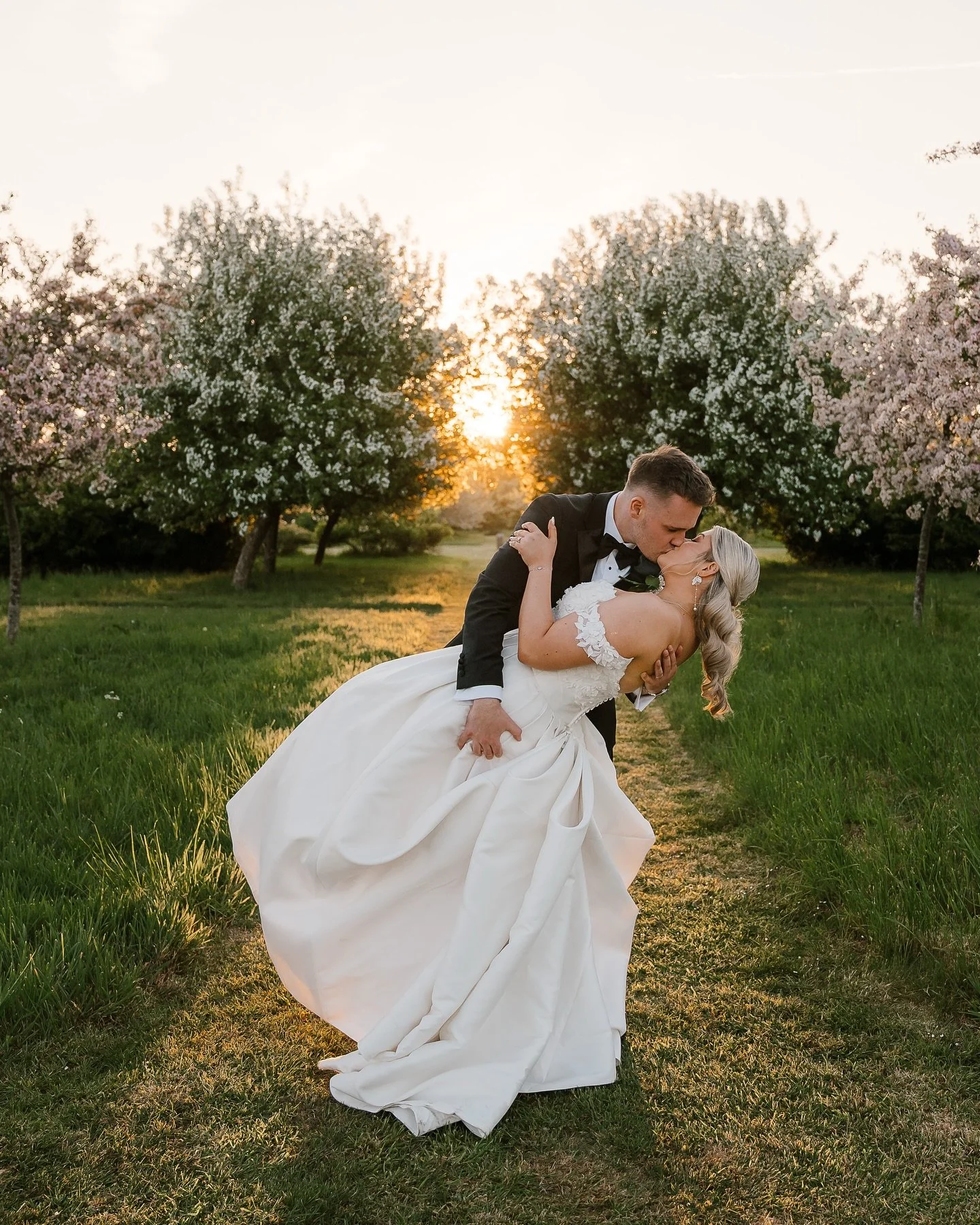 What a beautiful day to get married! 
Fantastic day with Megan and Ryan yesterday!

&bull;

&bull;

&bull;

#norwich #norfolk #norwichphotographer #norwichphotography #norwichweddingphotographer #norwichweddingphotography #norfolkweddingphotographer 