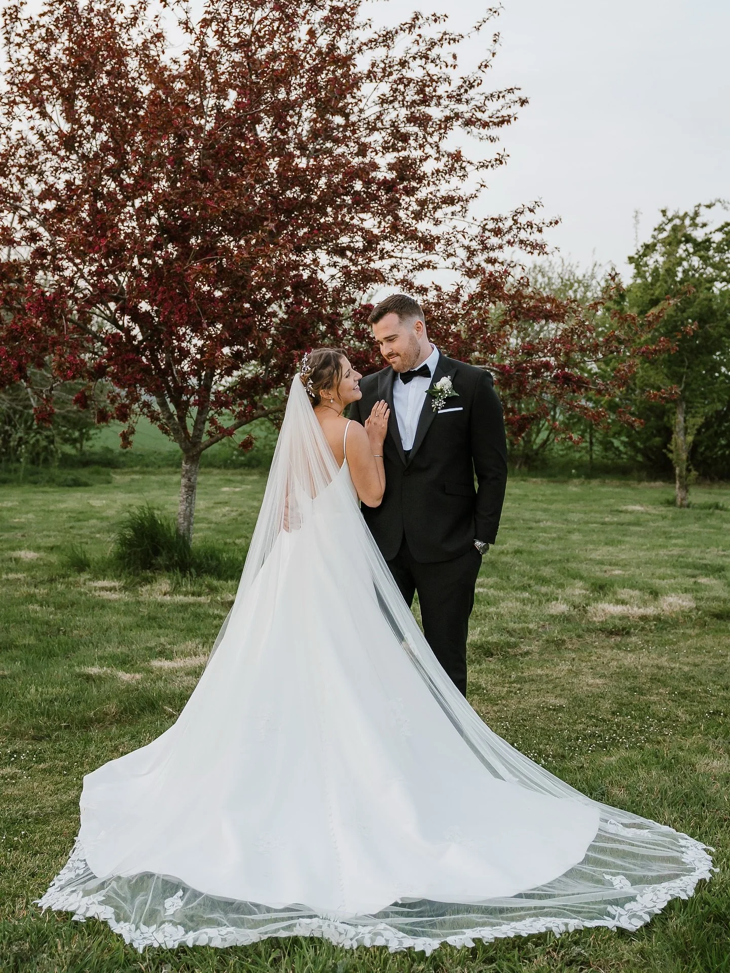 I recently had the pleasure of second shooting for @carazagniphotography for the wedding of Ellie and Adam. Beautiful day and always a pleasure to work alongside another photographer! 

&bull;

&bull;

#norwich #norfolk #norwichphotographer #norwichp