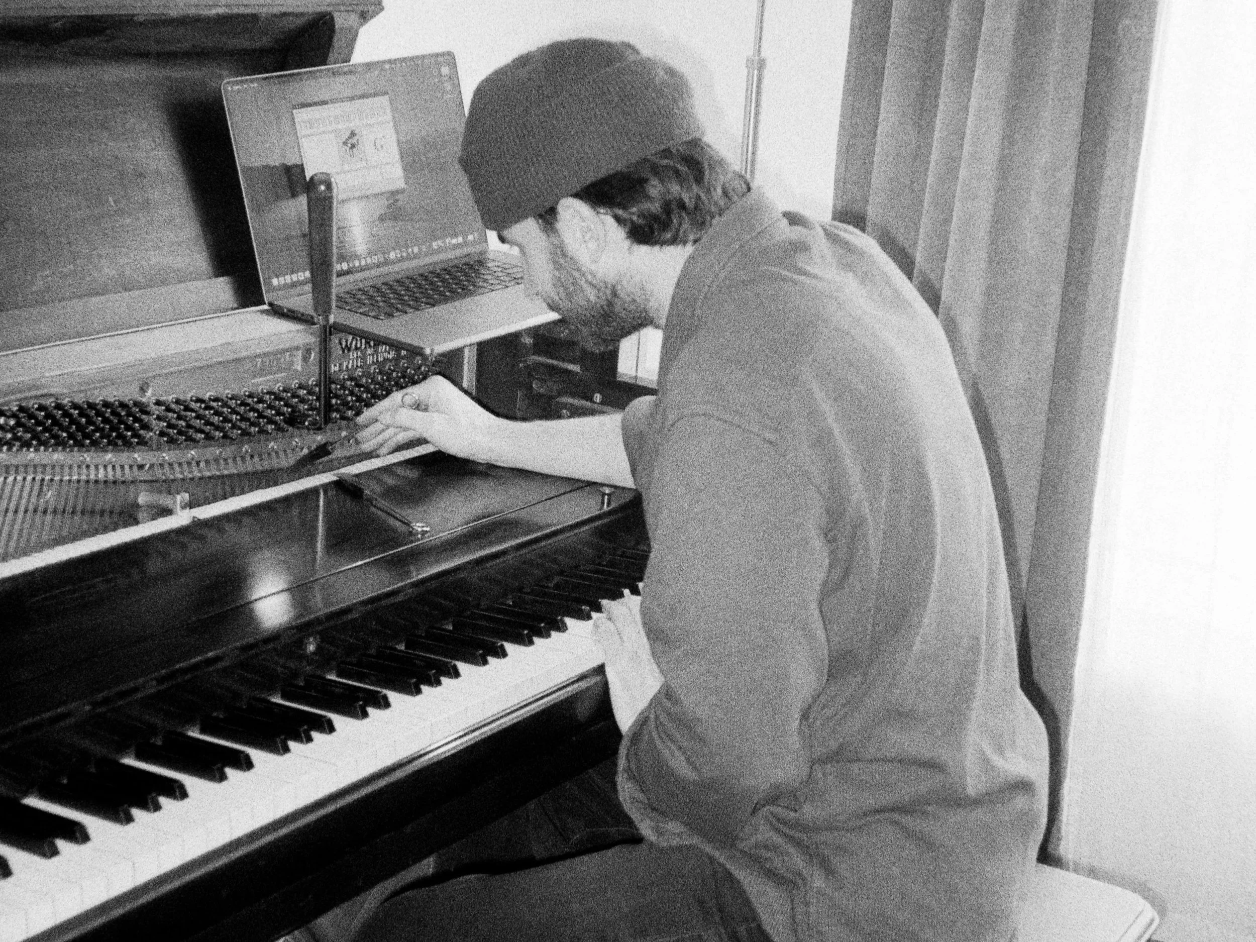 How Can Independent Artists Efficiently Manage Their Music Metadata?