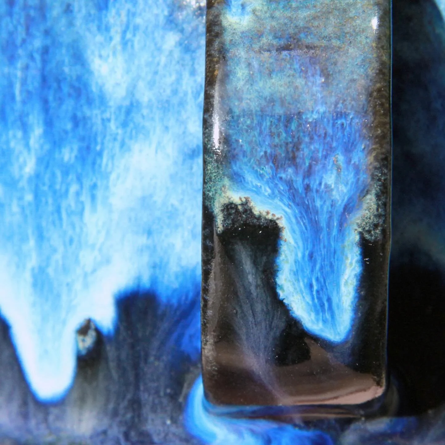 Something exciting is coming soon! 

#macro #macrophoto #ceramics #mayco #amacoglazes #clay #fineart #handmade #independentartist