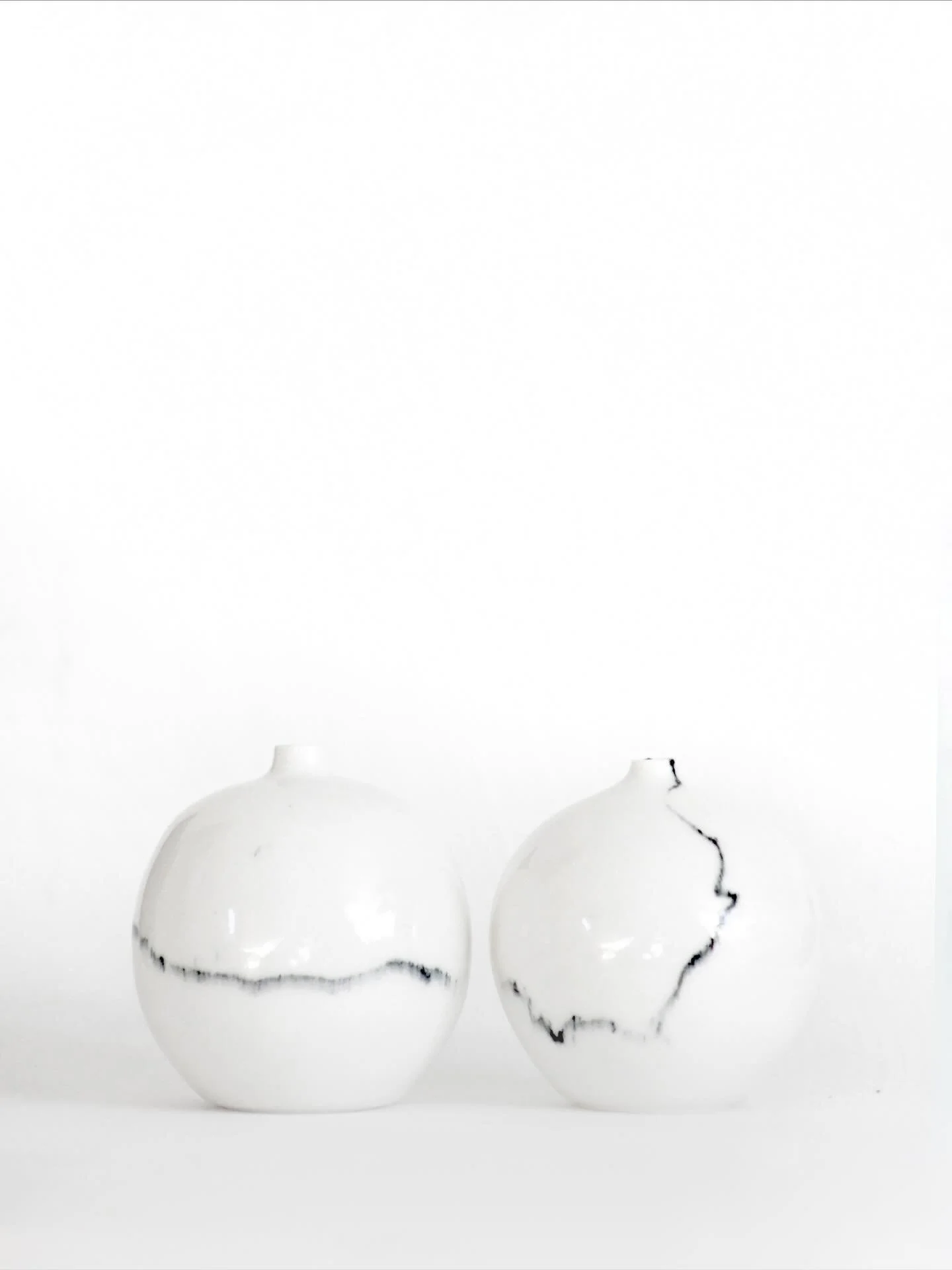 &mdash; Me oh my &mdash; the black crackle on pure, impossibly smooth porcelain glass. 

This pair of creatures are for sale amongst a family of black &amp; white porcelain treasure. DM me for enquiries. 

Even better - visit us at my next market, Sa