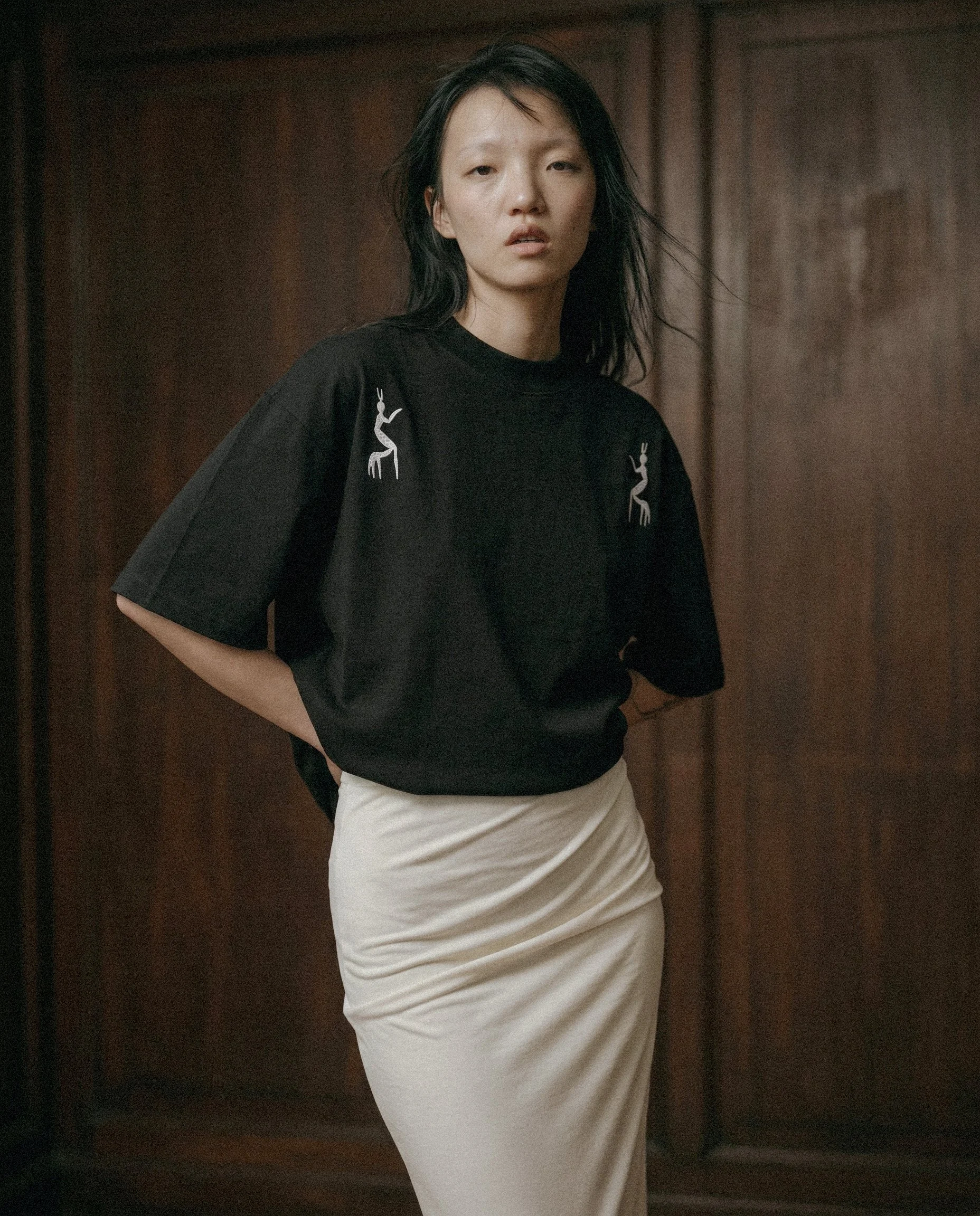 OVERSIZED BLACK ṚΛÏṢ