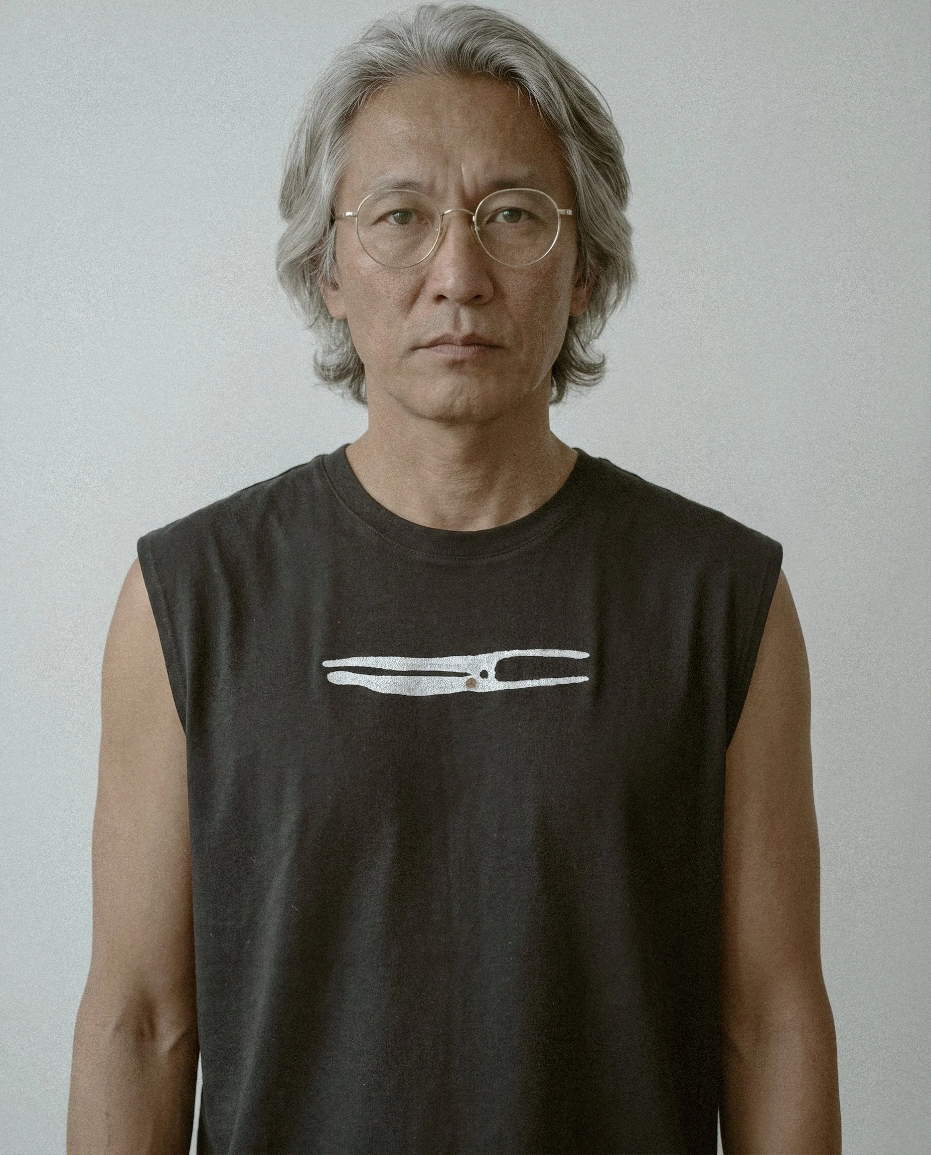 SLEEVELESS BLACK ḶÜṀЇṚÄ MEN