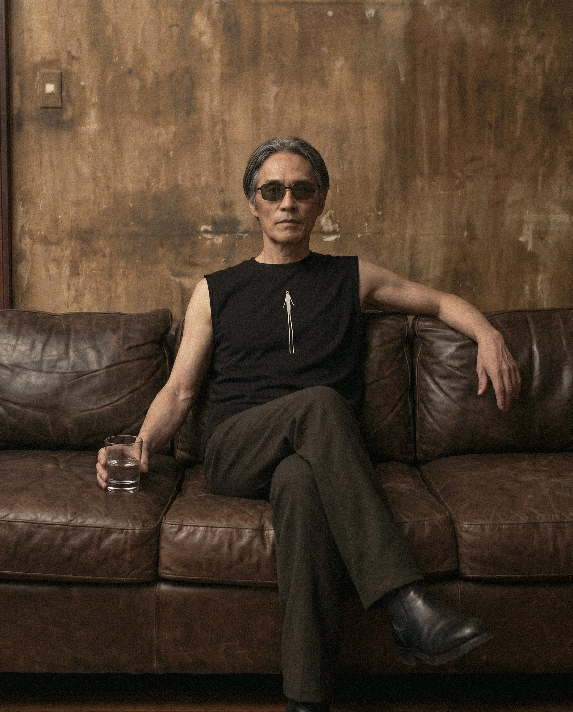 SLEEVELESS BLACK ÄÜṚЇ MEN