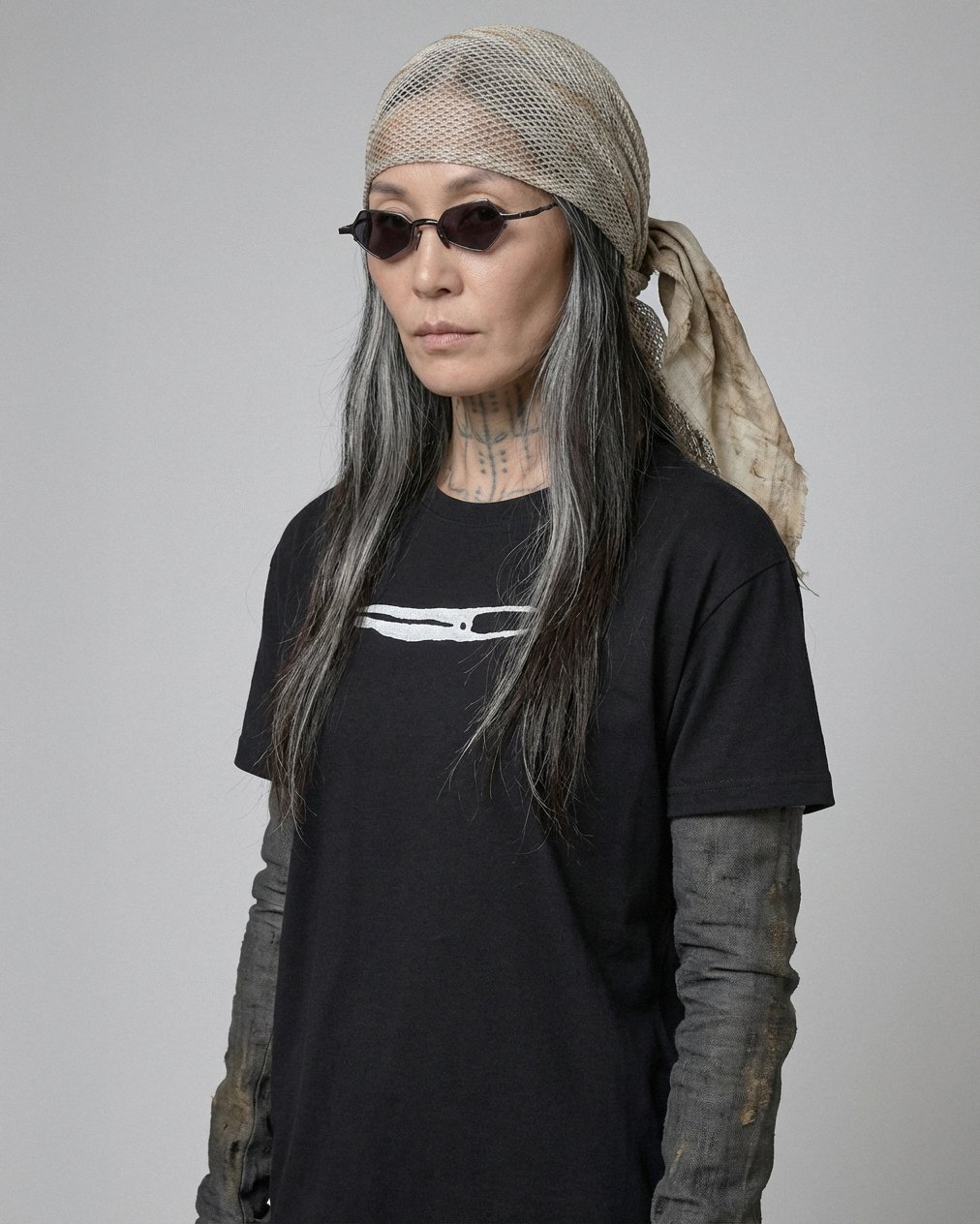 CLASSIC BLACK ḶÜṀЇṚÄ