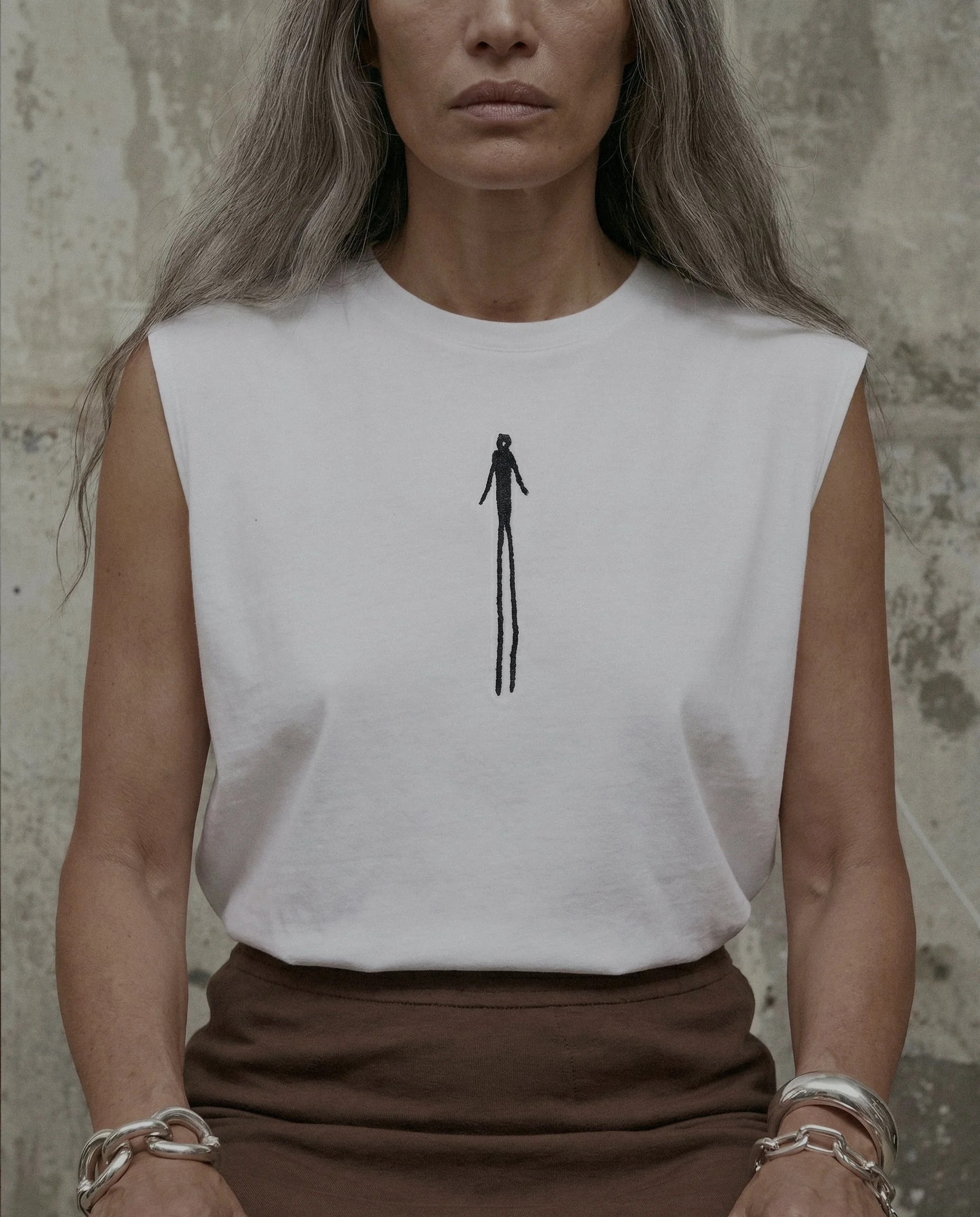SLEEVELESS WHITE ÄÜṚЇ