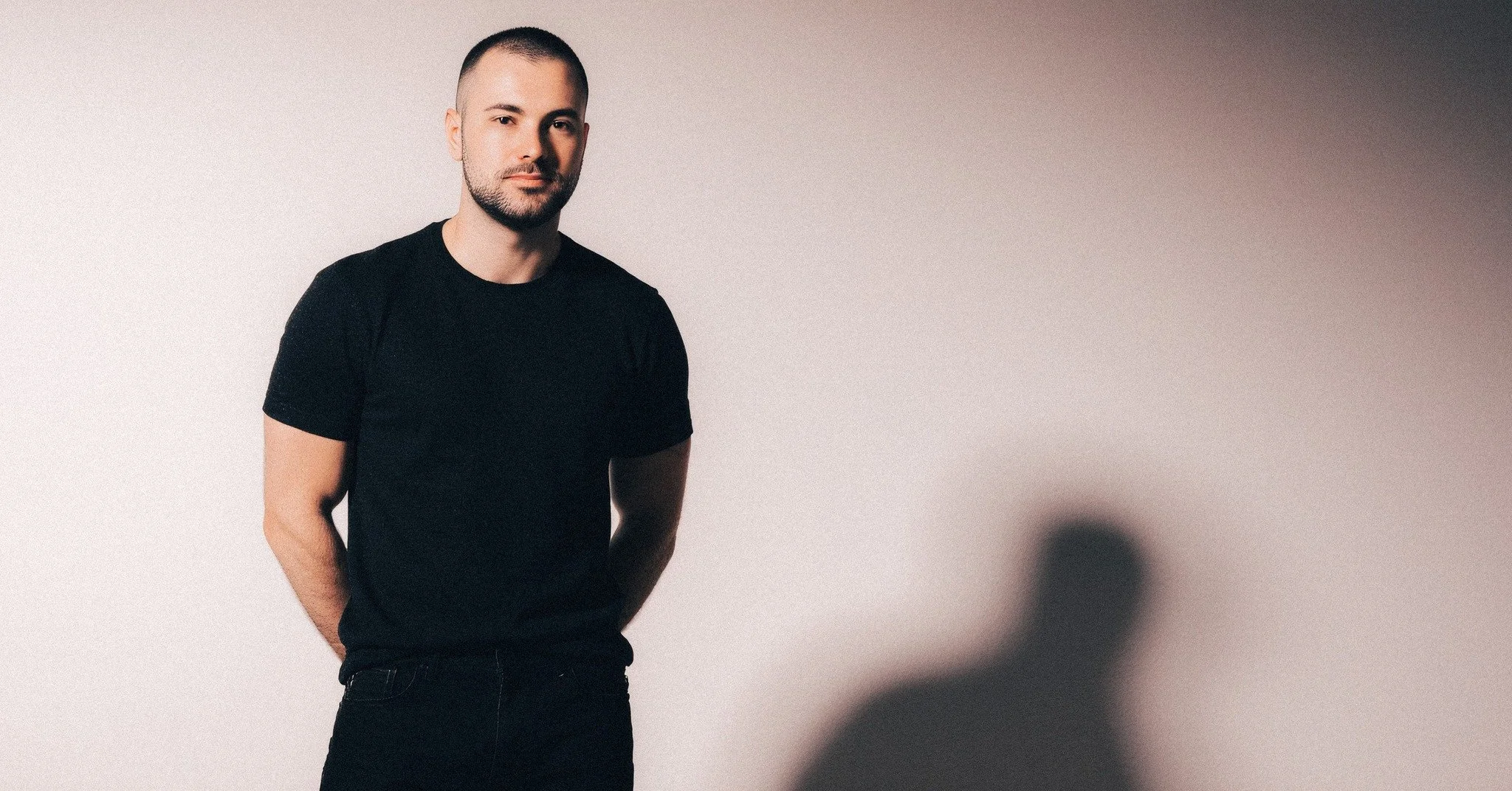 Somewhere between hopeful and exhausted&hellip; perfect writing conditions.

nobandleft.com

#NoBandLeft #CreativeMood #ElectroPopArtist #NewMusicSoon #MusicInTheMaking