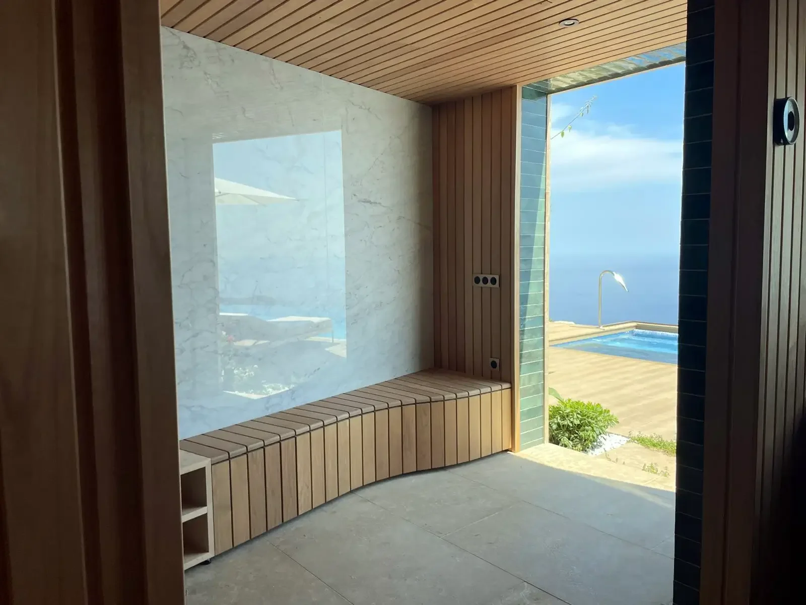 sauna-lights-lighting-french-riviera- èze-electrician-3.webp