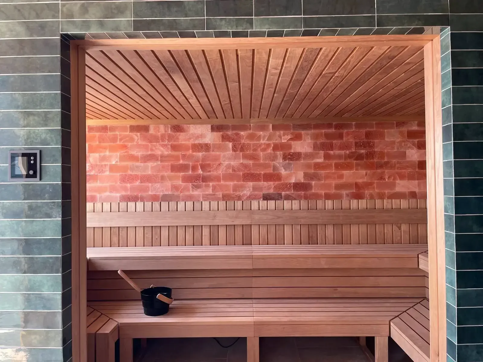 sauna-lights-lighting-french-riviera- èze-electrician-5.webp