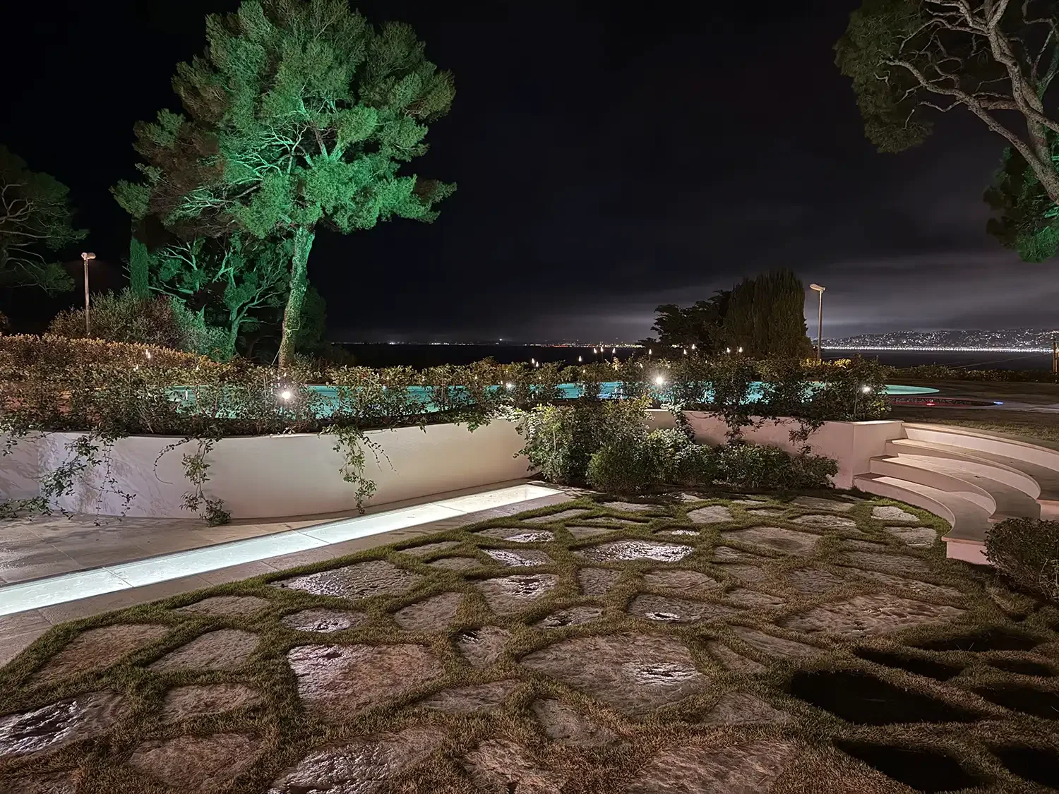 garden-lights-lighting-saint-jean-cap-ferrat-electrician-1.webp
