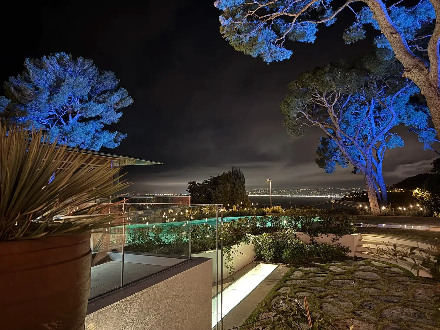 garden-lights-lighting-saint-jean-cap-ferrat-electrician-3.webp