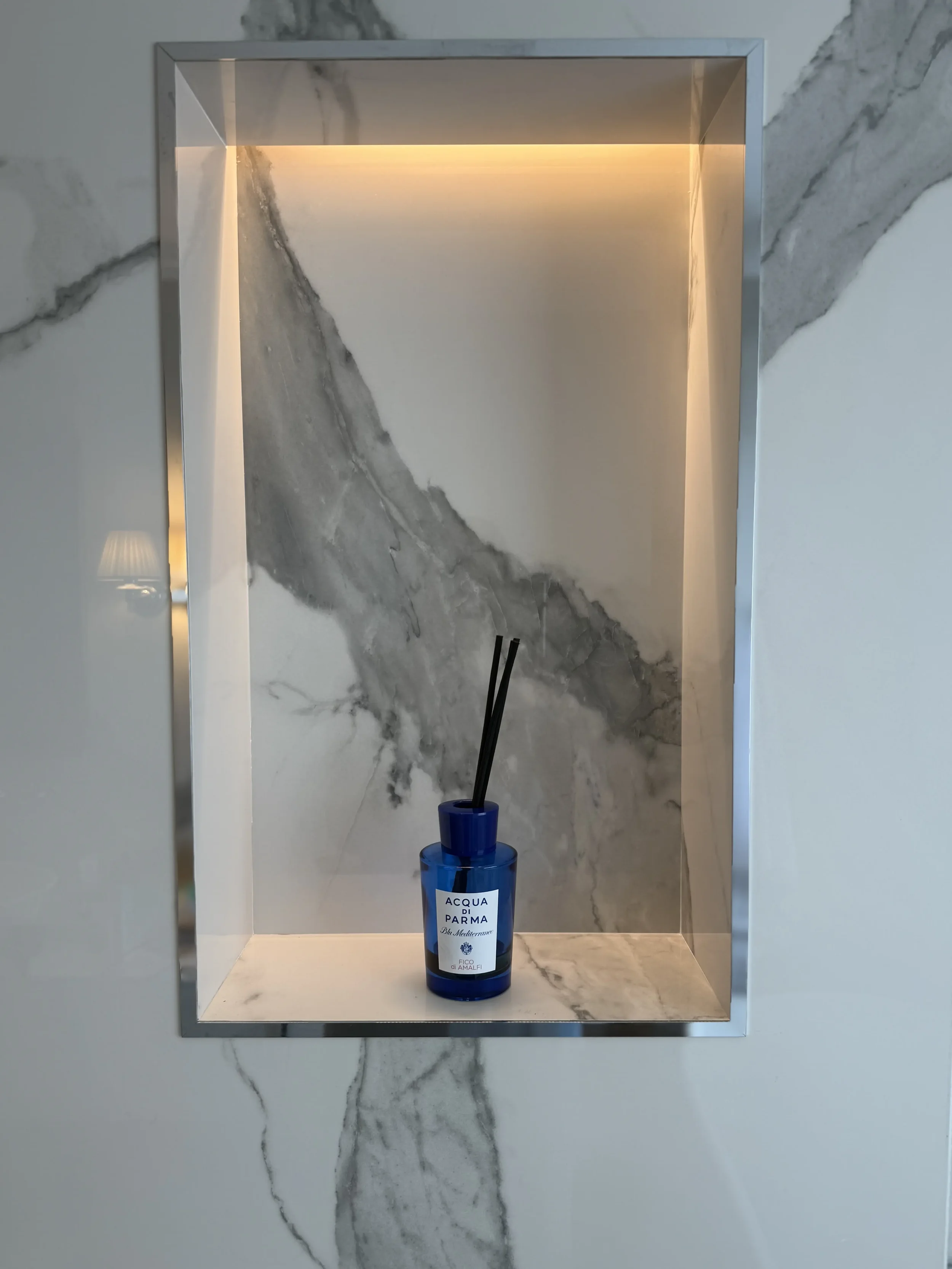 Electrician Design Beaulieu bathroom niche.webp
