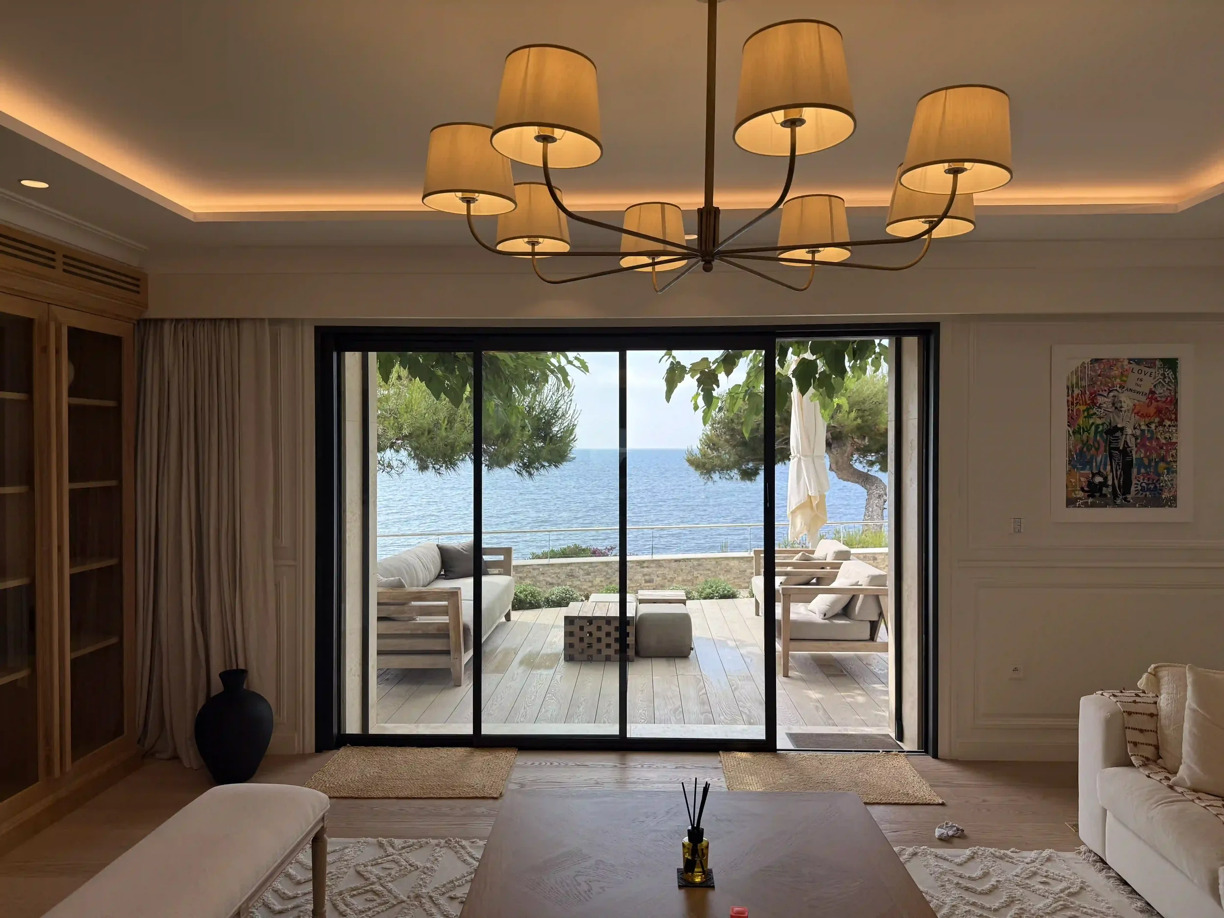 Electrician Design Beaulieu salon.webp