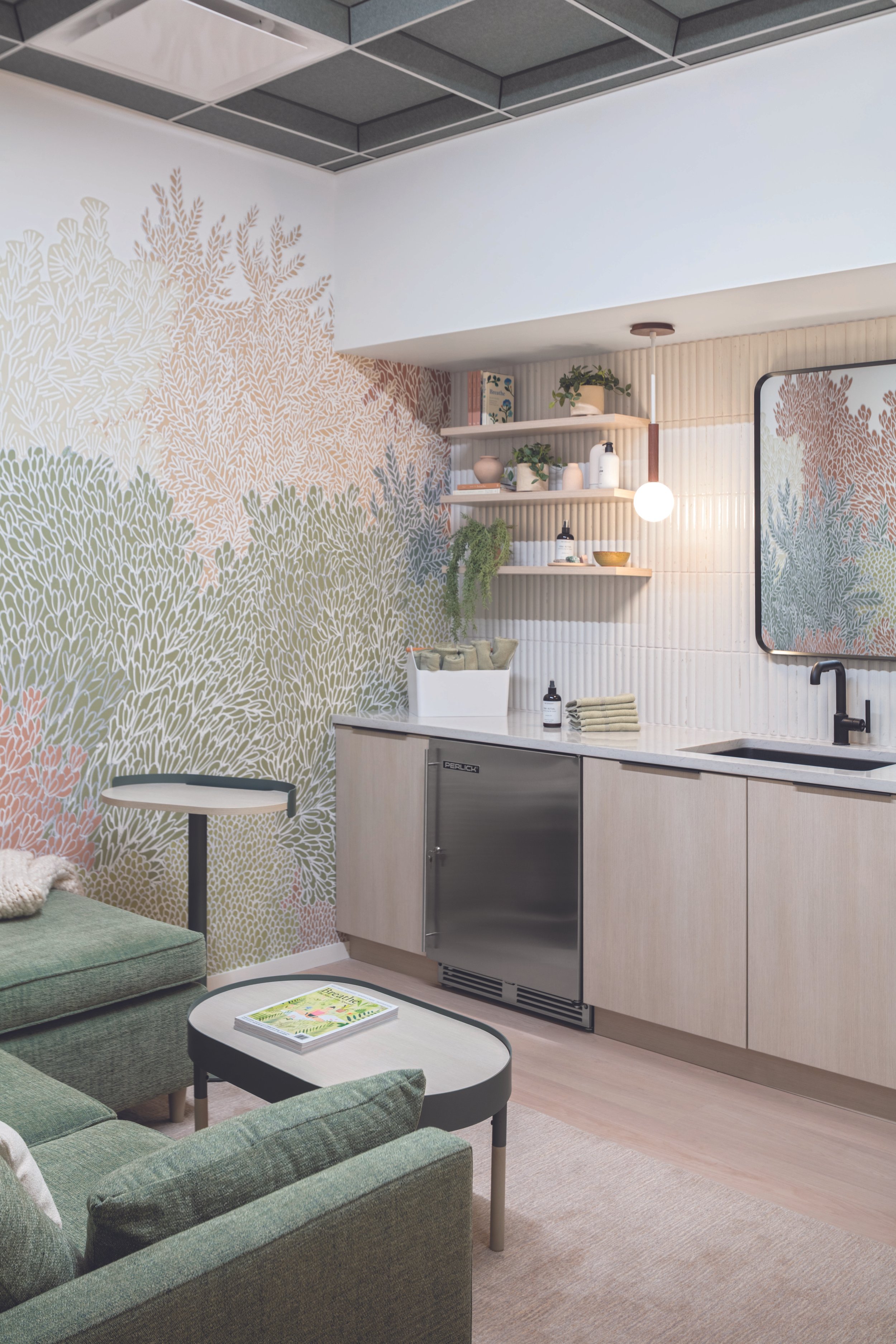 HON-300-ChicagoFlagship-SR-WellnessRoom-001.jpg