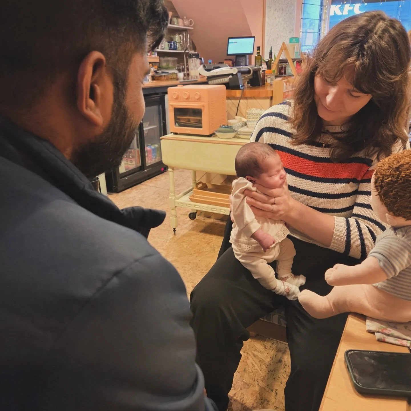 Today we talked about winding babies

Traditional burping techniques can sometimes leave baby&rsquo;s back curved and scrunched up, which can actually make it harder for trapped wind to escape.

Here you can see mum supporting baby to keep a straight
