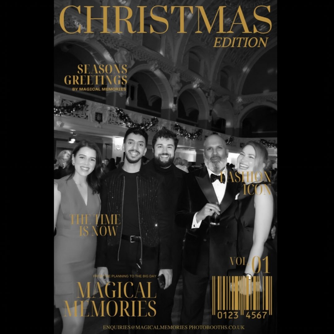 Our Christmas Edition Roaming Magazine booth out @oxfordtownhall ✨