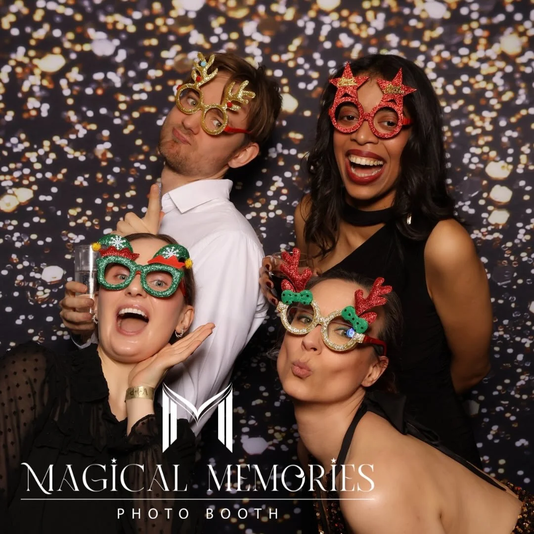 Our Glam Booth out @oxfordtownhall Christmas Party capturing some stunning photos everyone loving instant prints and receiving there photos straight to there phones ✨ If your interested in Booking our Glam Booth for your upcoming event contact us for