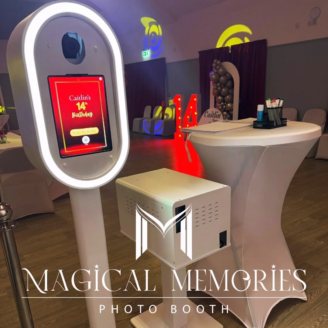 The white Glam booth out for Caitlin&rsquo;s Birthday✨