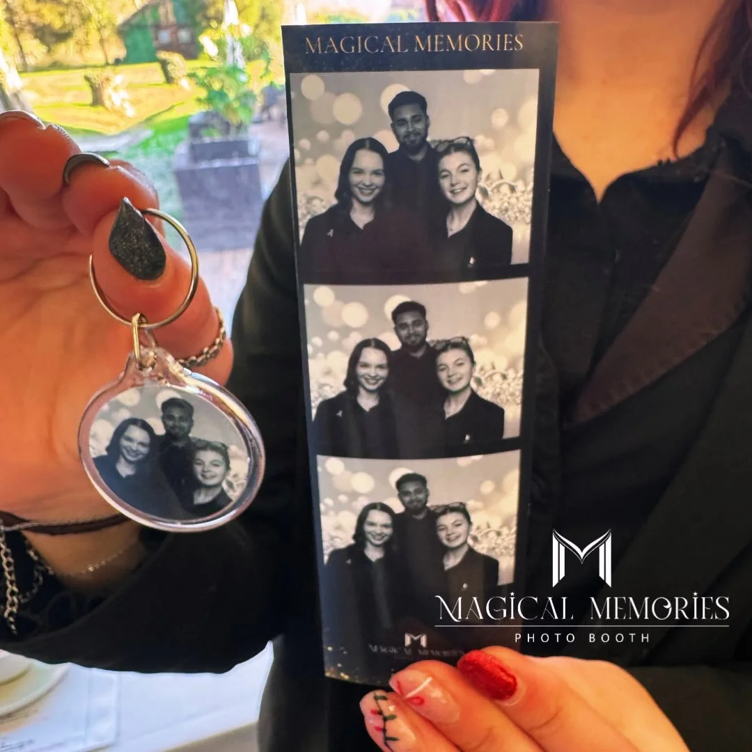 Wonderful day @crazybearhotels with @gfbweddingfairs Introducing our new Keyring Station✨ and meeting lots lovely couples and all the fabulous suppliers✨ #wedding #keyrings #photobooth  #vintagephotobooth #glambooth