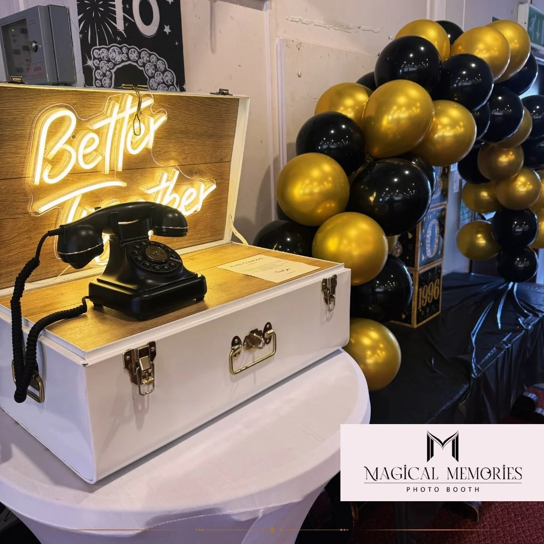 The Selfie Pod✨Light Up Numbers✨Audio Guestbook✨ Out for a 30th Birthday Party. #birthday #30th #family #friends