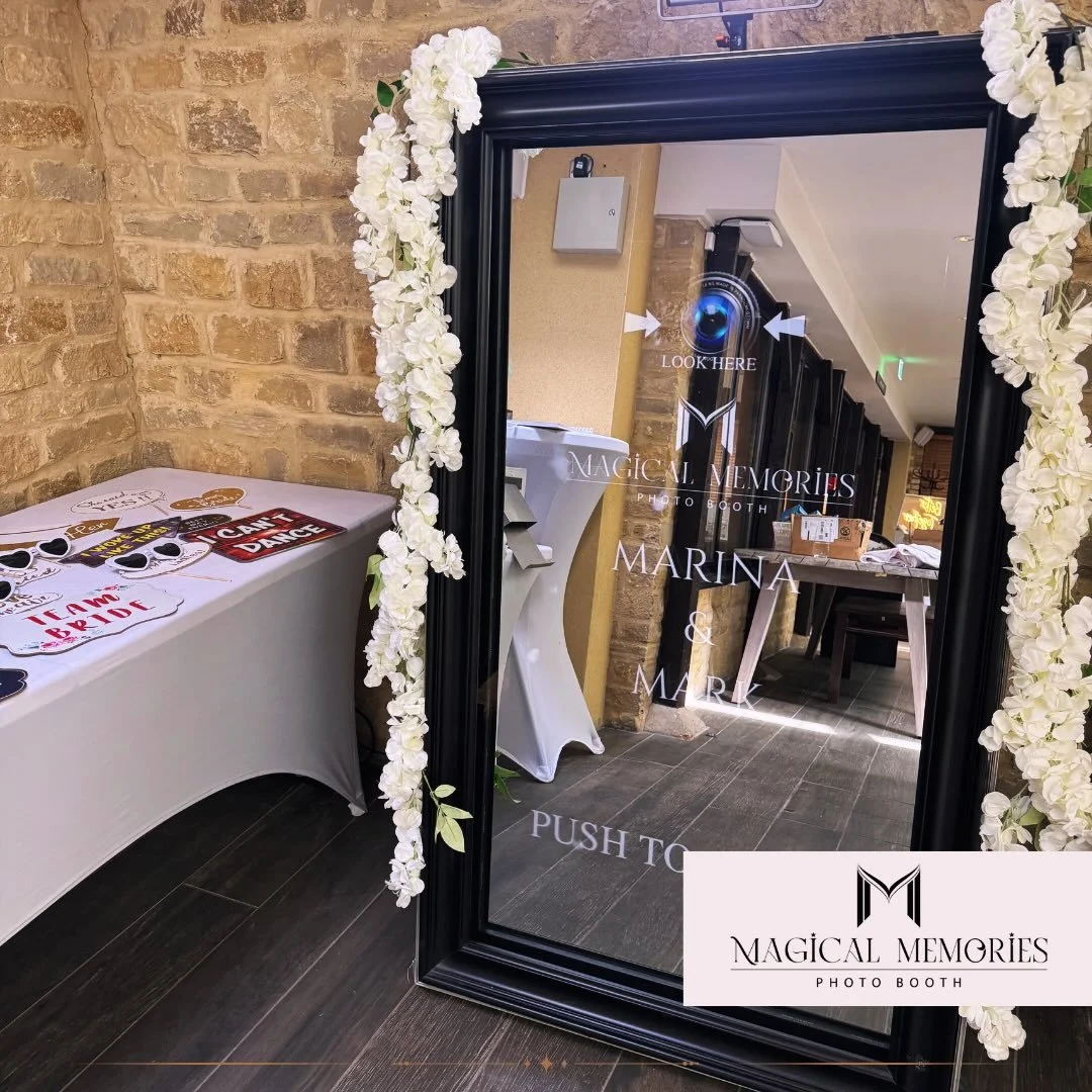 The Magic Mirror and Audio Guestbook out for a Beautiful Wedding @vocooxfordthames a massive congratulations to Marina &amp; Mark✨ @hireheaven #wedding #photobooth #love #together #magicmirror