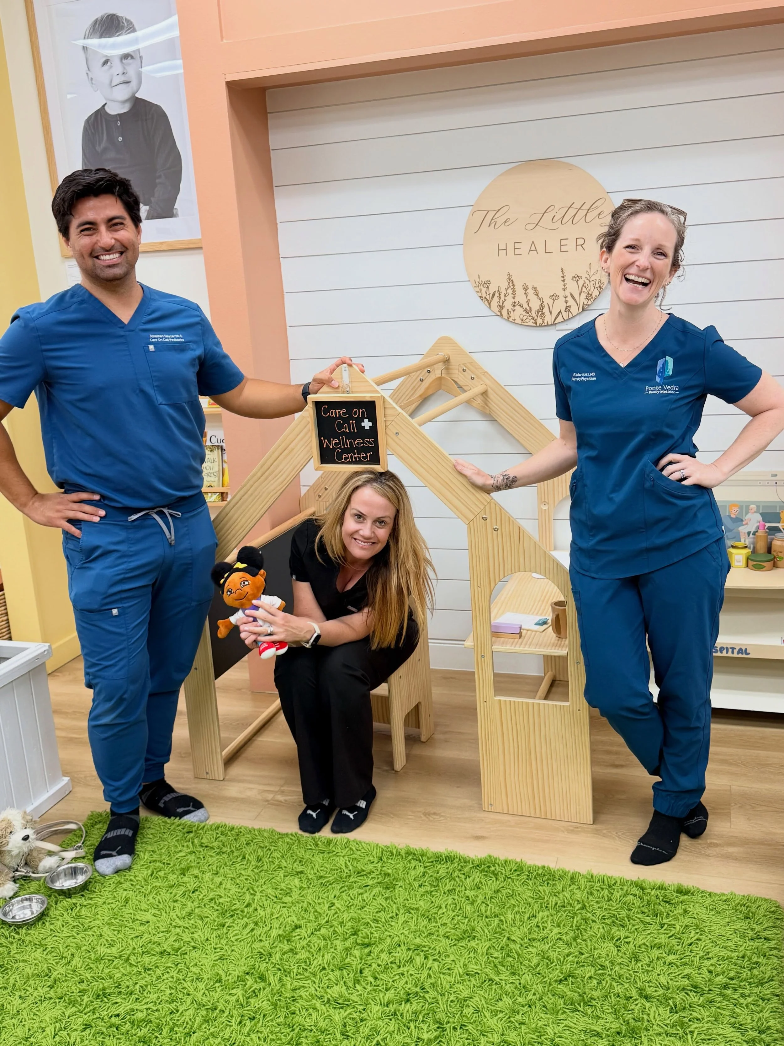 We had such a fun morning hanging out at @the.little.social meeting so many amazing parents and families! 🤍 Thank you so much for having us and allowing us to share more about @careoncallpediatrics and our in-home care. We&rsquo;re so grateful for o