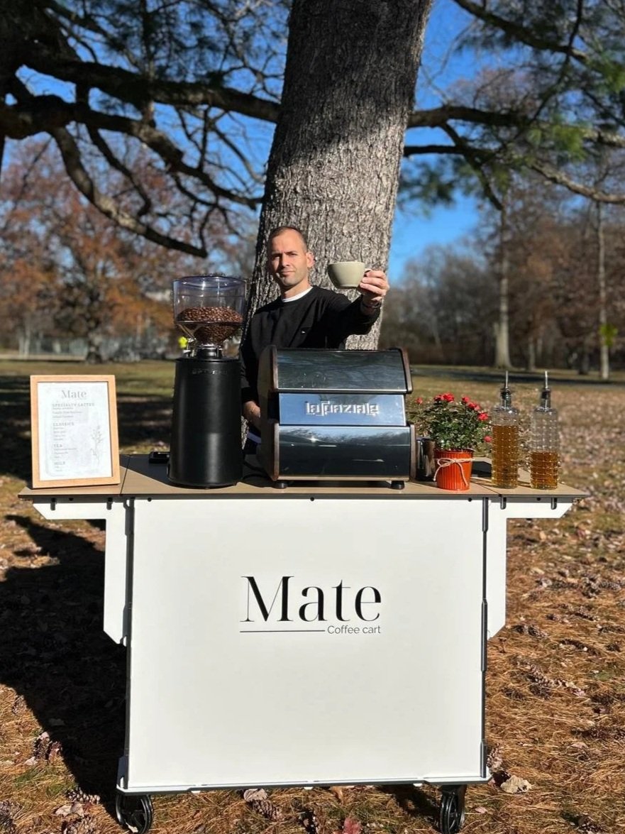Specialty coffee cart catering in New Jersey and New York featuring a mobile espresso bar serving handcrafted coffee at events. Corporate event coffee cart catering in New Jersey and New York with a professional espresso bar experience for guest