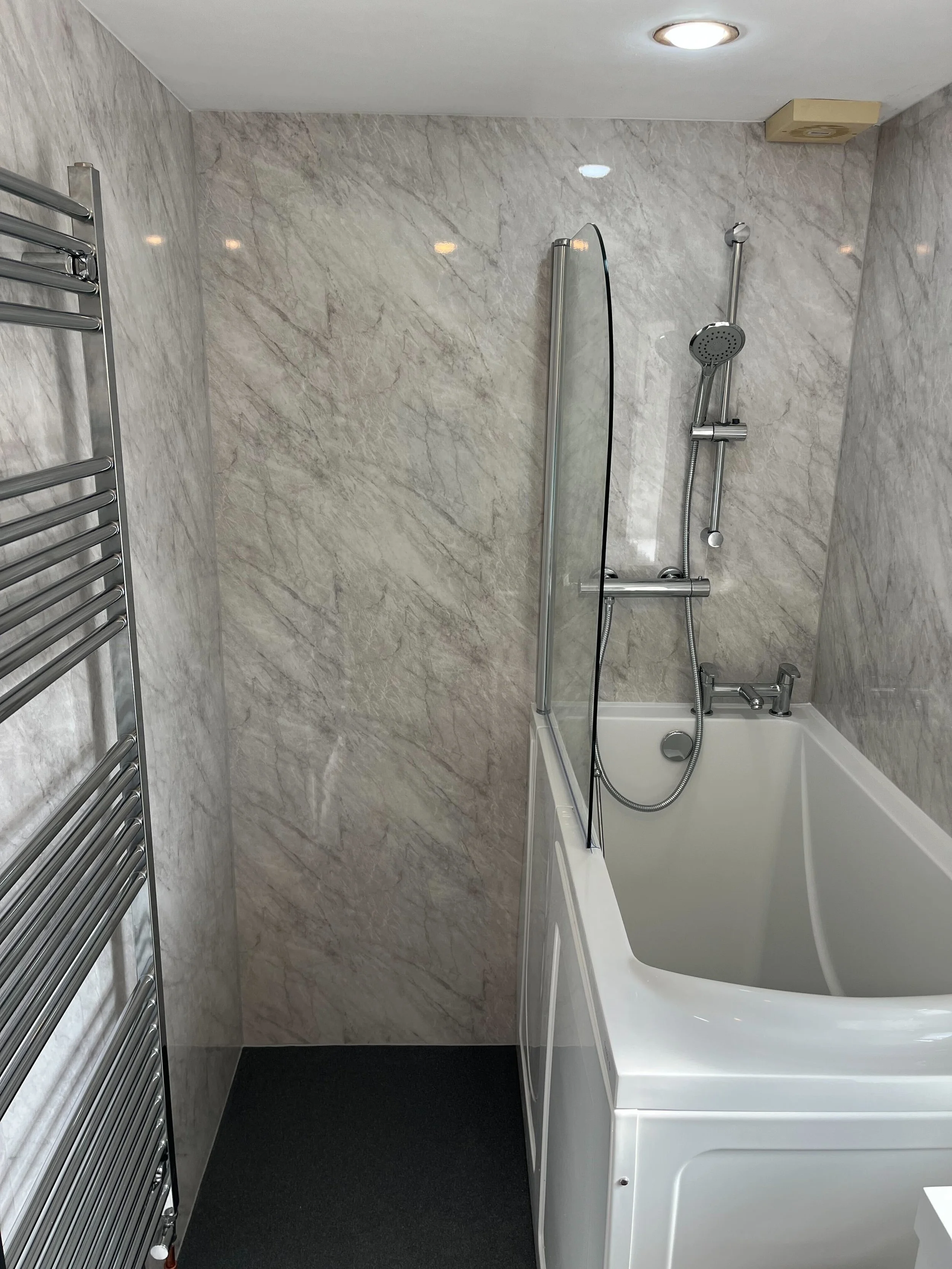 Compact, Safe &amp; Comfortable: Why the Georgia Walk-In Bath Is Ideal for Smaller Bathrooms