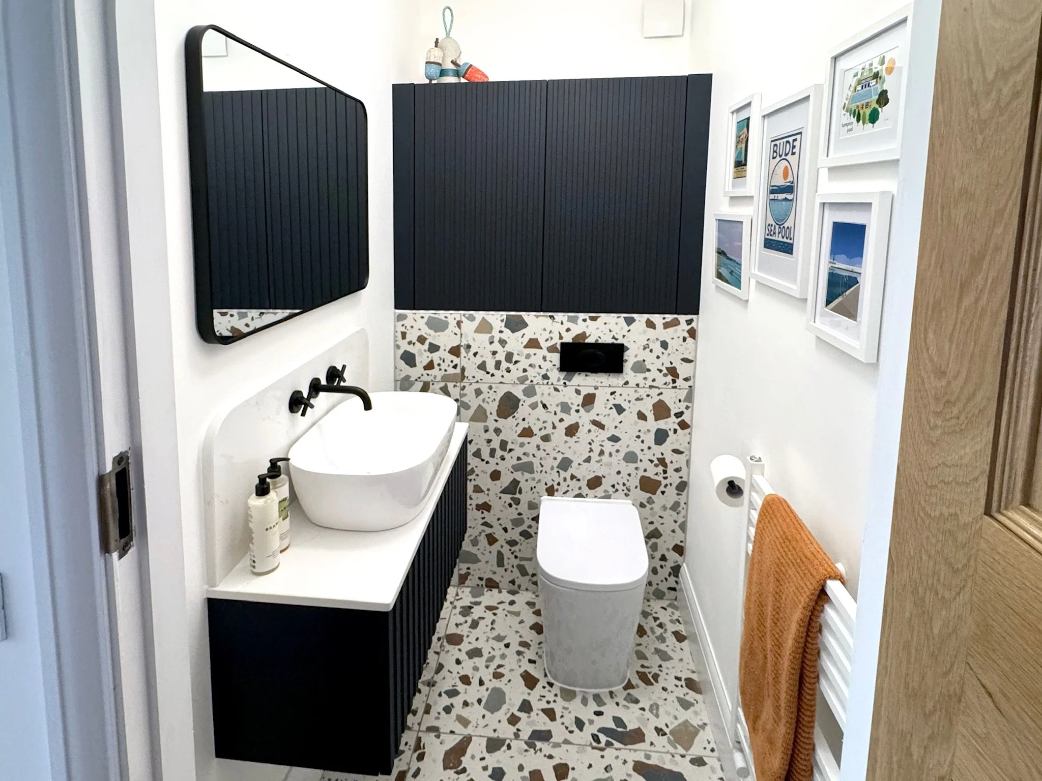 Downstairs Toilet.jpg