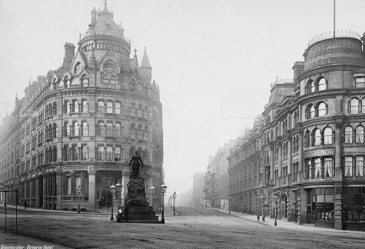 I recently came across this incredible photo from 1904&hellip; and it&rsquo;s now made its way into one of my walking tours.

On the left is the Victoria Hotel, on the right the Grosvenor Hotel, with Deansgate running between them. You can see the Ol