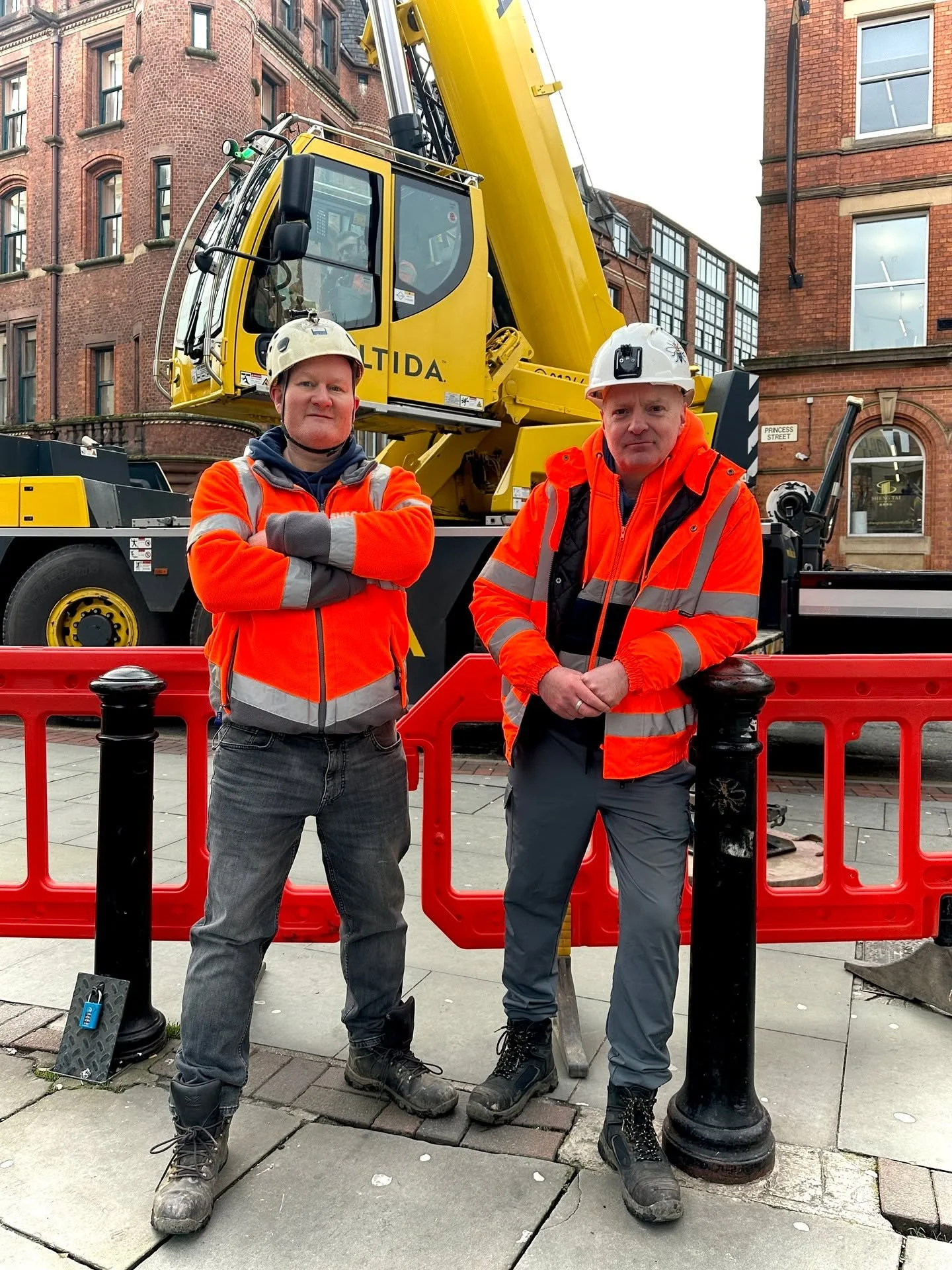 Ran into these two dedicated urban explorers yesterday &ndash; Martin Zero (@martin_zer0_) and Roy (@below_and_beyond) &ndash; just as the huge bottom-end mitre gates at this lock on the Rochdale Canal were being lifted out.

They love a hole.
I love