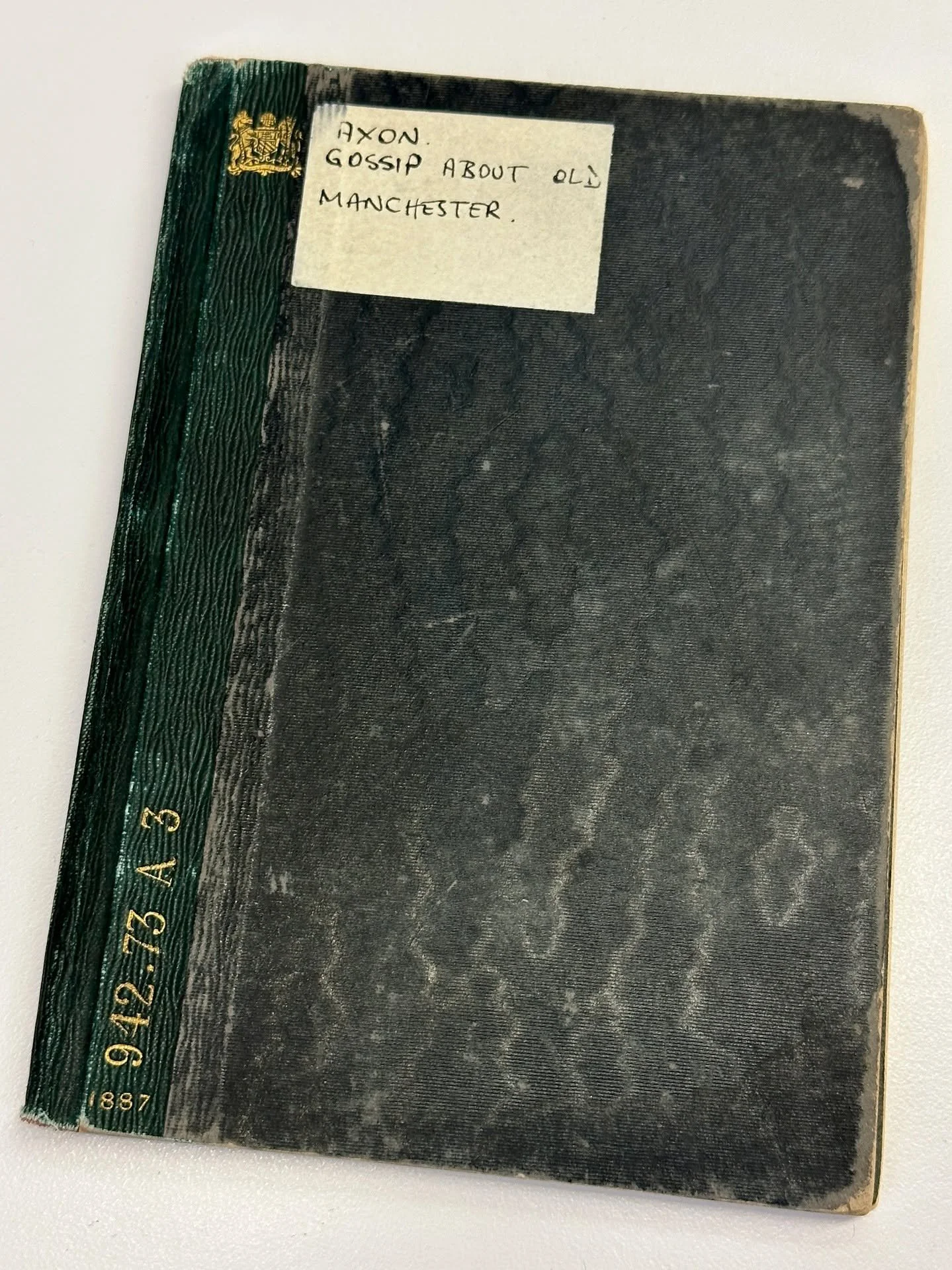 Some tour guides copy. I prefer getting lost in the archives.

A recent article in @themanchestermill looked at the turf wars between Manchester tour guides... including the awkward question of guides copying or reusing each other&rsquo;s material.

