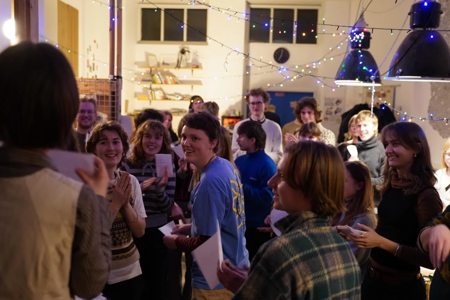 TUSIND TAK til alle nye seje aktivister som kom til vores introbar i torsdags i KBH!❤️&zwj;🔥❤️&zwj;🔥
Vi var mange samlet, b&aring;de nye og gamle, og vi er lidt blown away to be honest. 🦋🦋🦋

N&aelig;ste introevent er &ldquo;Intro-tr&aelig;ning&r