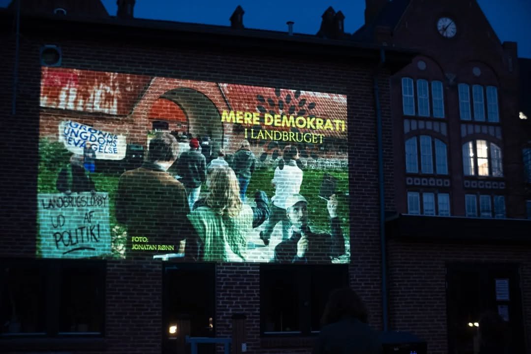 🐷 COUNTDOWN TIL VALGET #3 - REDUCER K&Oslash;DPRODUKTIONEN MED 90% 🐷

Danmark er et af de lande i verden, der producerer mest k&oslash;d pr. indbygger, selvom vi eksporterer st&oslash;rstedelen &ndash; blandt andet omkring 90 % af svinek&oslash;det