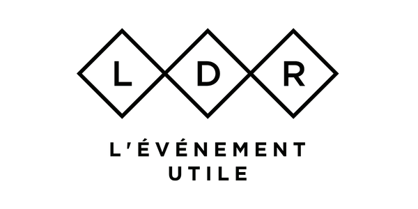 Logo du mouvement LXR avec des formes en diamant et les mots « LXR Movement Style » en dessous.